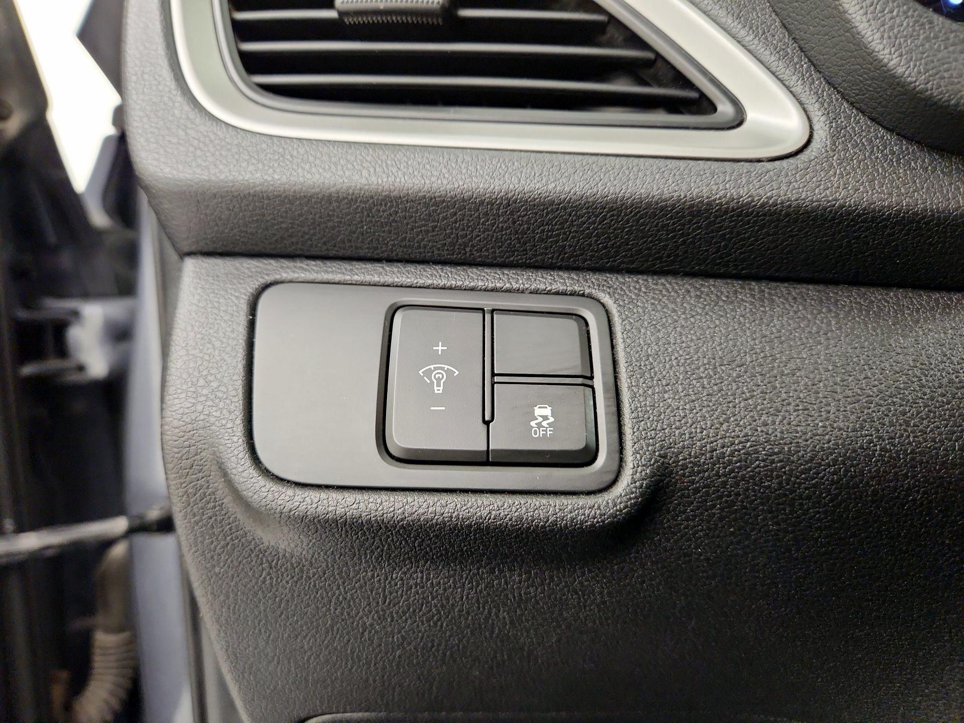 Thumbnail: 2020 Hyundai Accent - 13