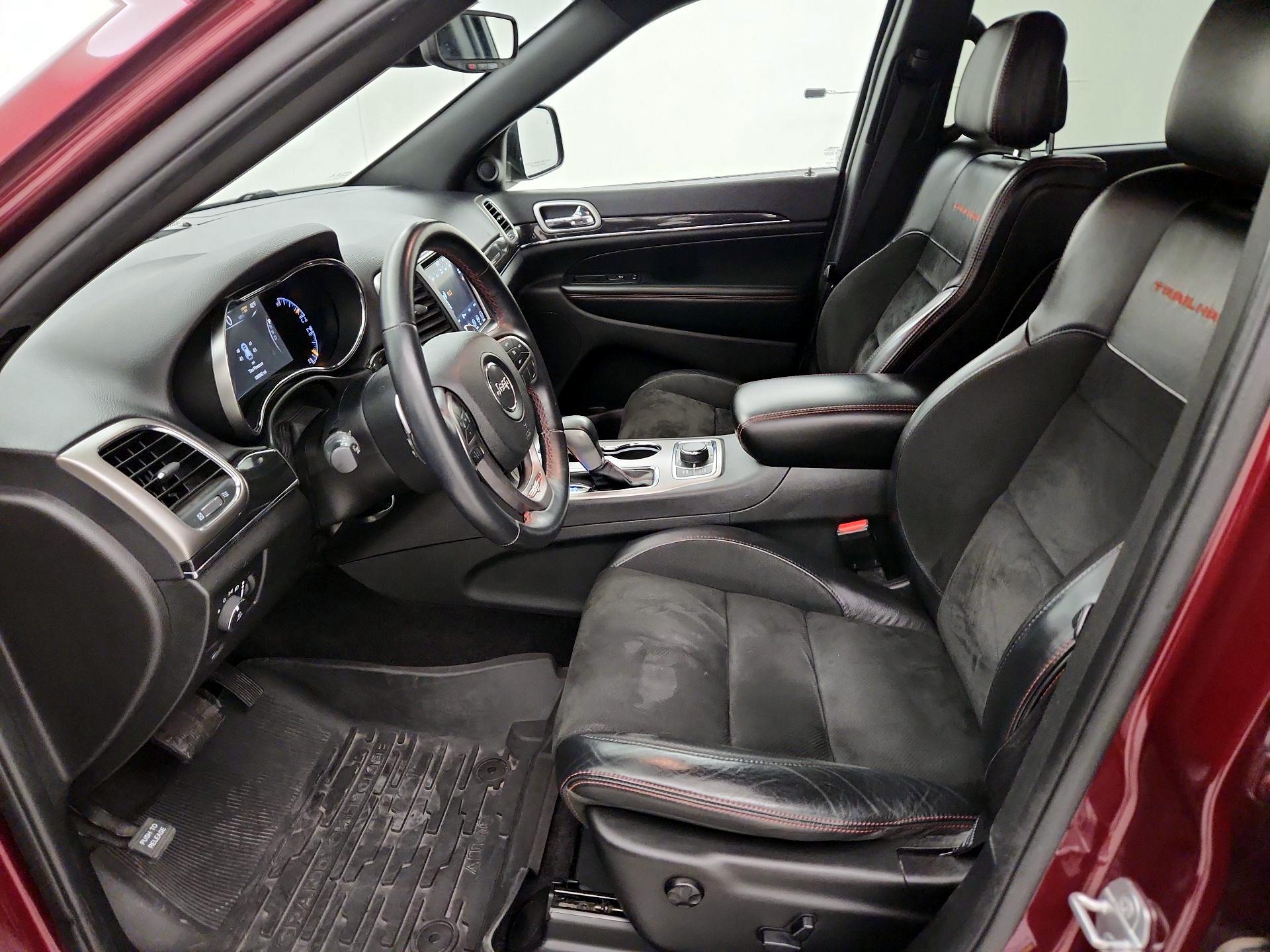 Thumbnail: 2018 Jeep Grand Cherokee - 11