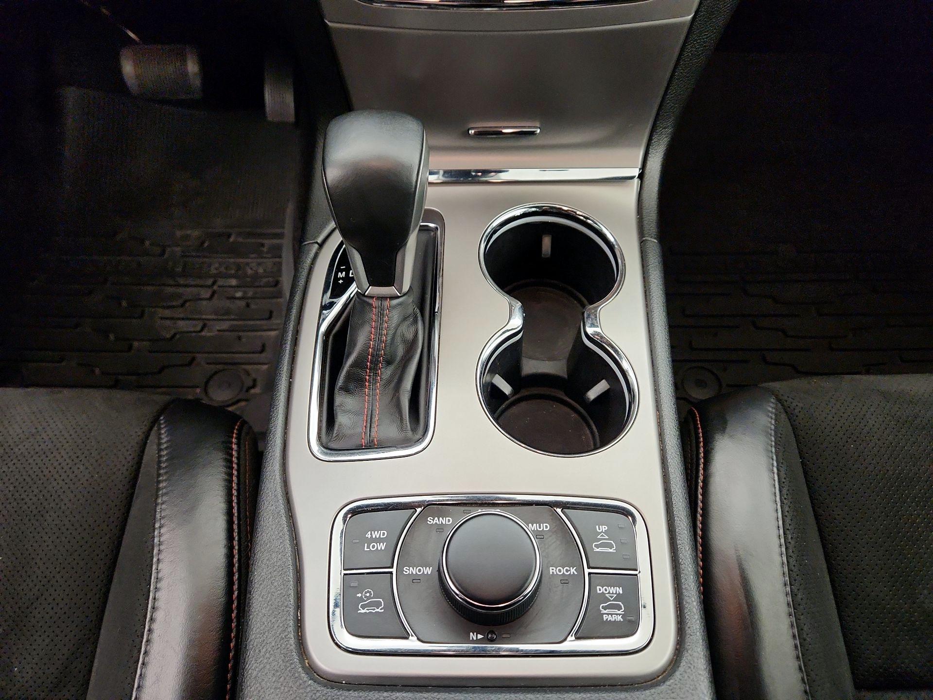 Thumbnail: 2018 Jeep Grand Cherokee - 18