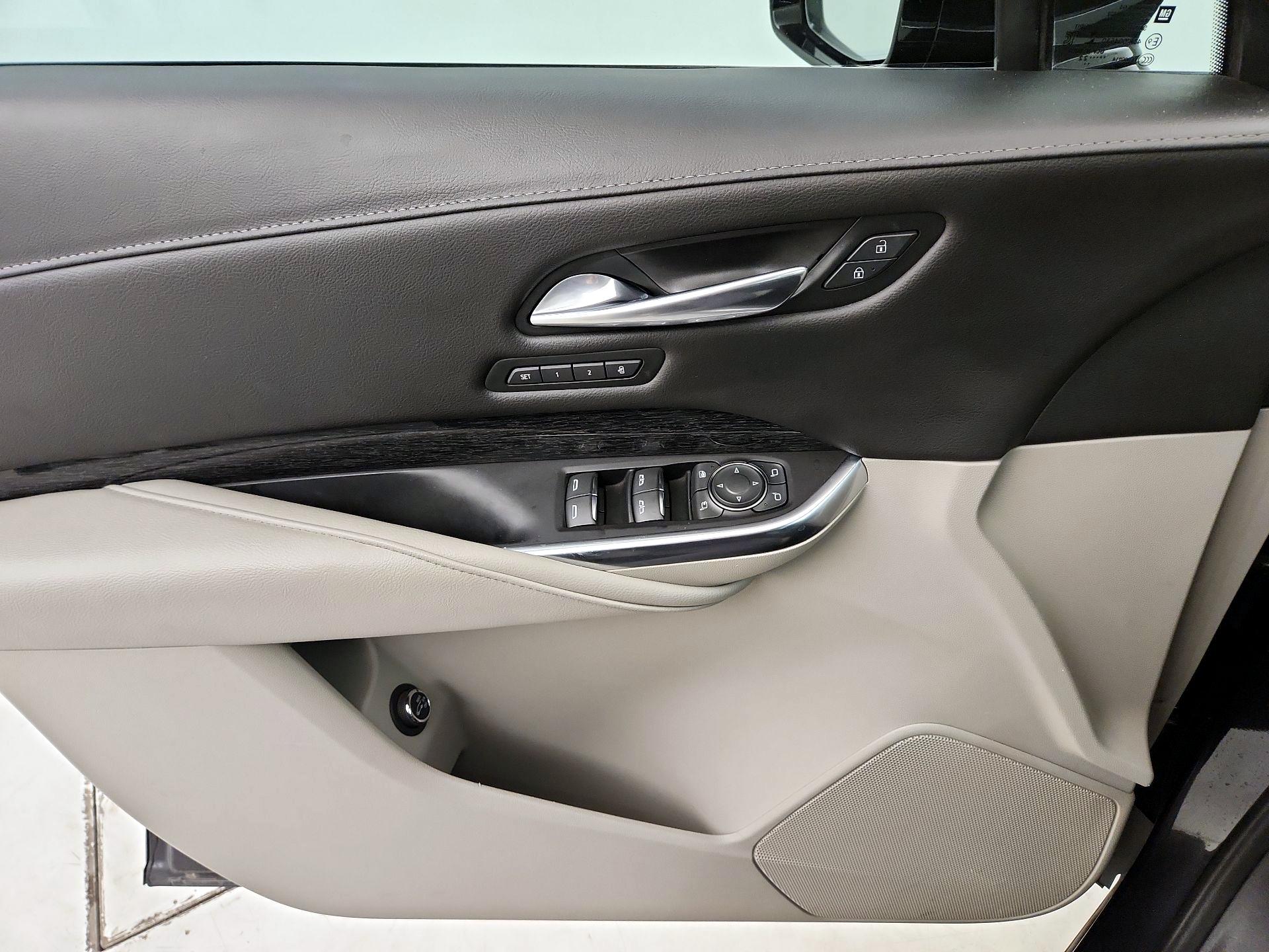 Thumbnail: 2022 Cadillac XT4 - 12