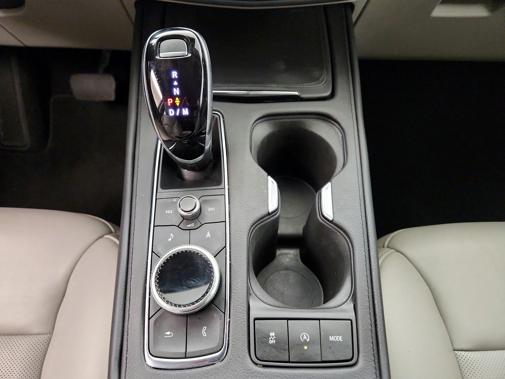 Thumbnail: 2022 Cadillac XT4 - 18