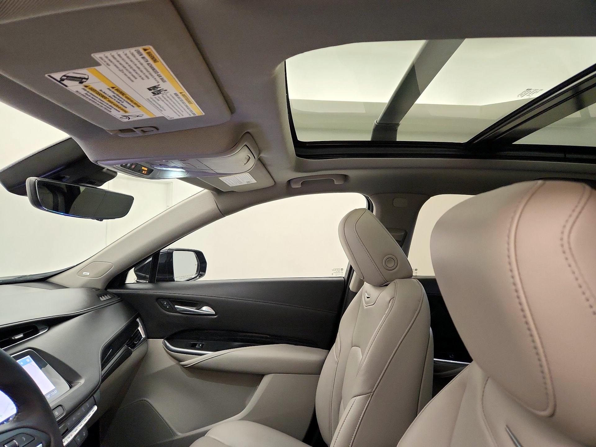 Thumbnail: 2022 Cadillac XT4 - 20