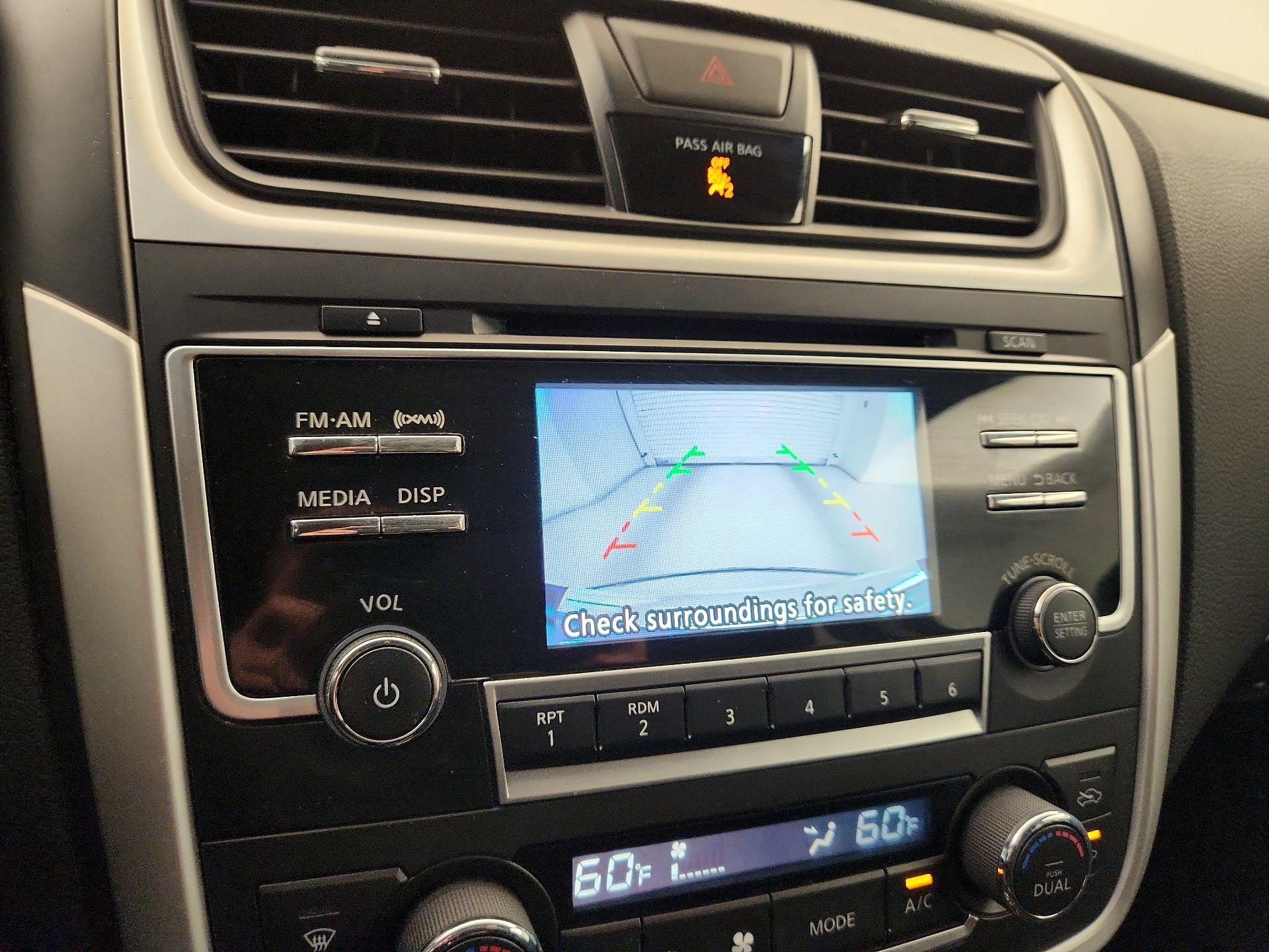 Thumbnail: 2017 Nissan Altima - 14