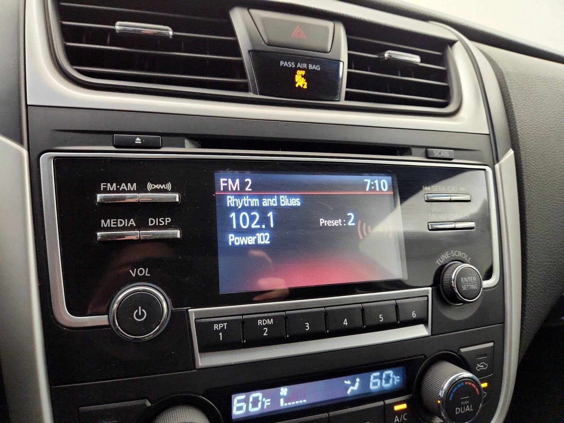 Thumbnail: 2017 Nissan Altima - 15