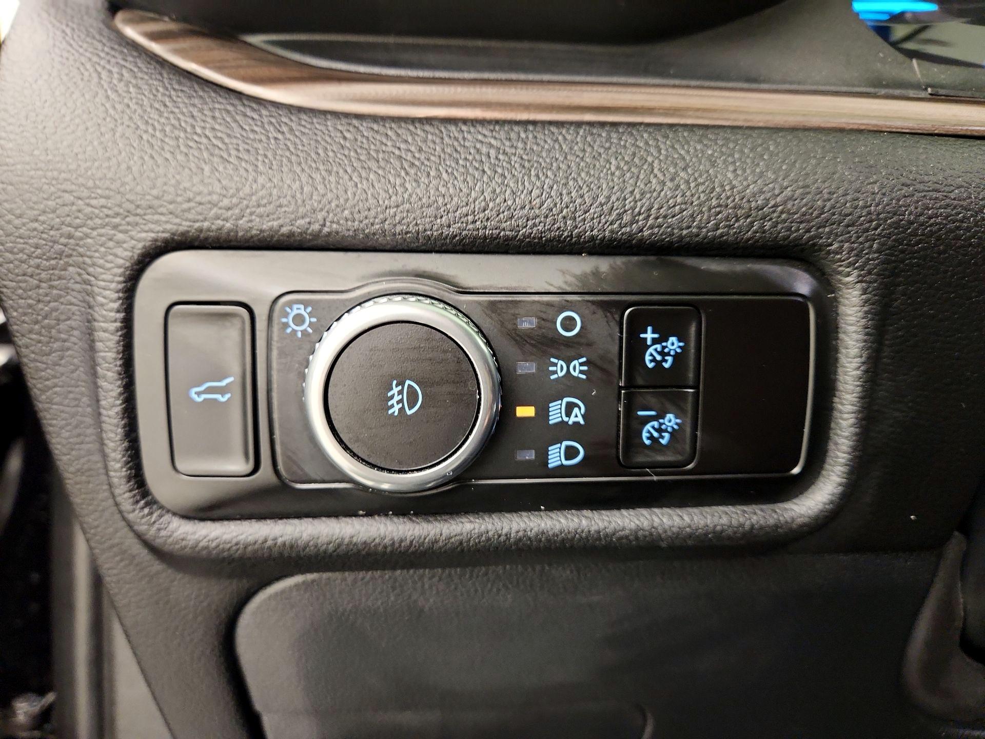 Thumbnail: 2023 Ford Explorer - 13