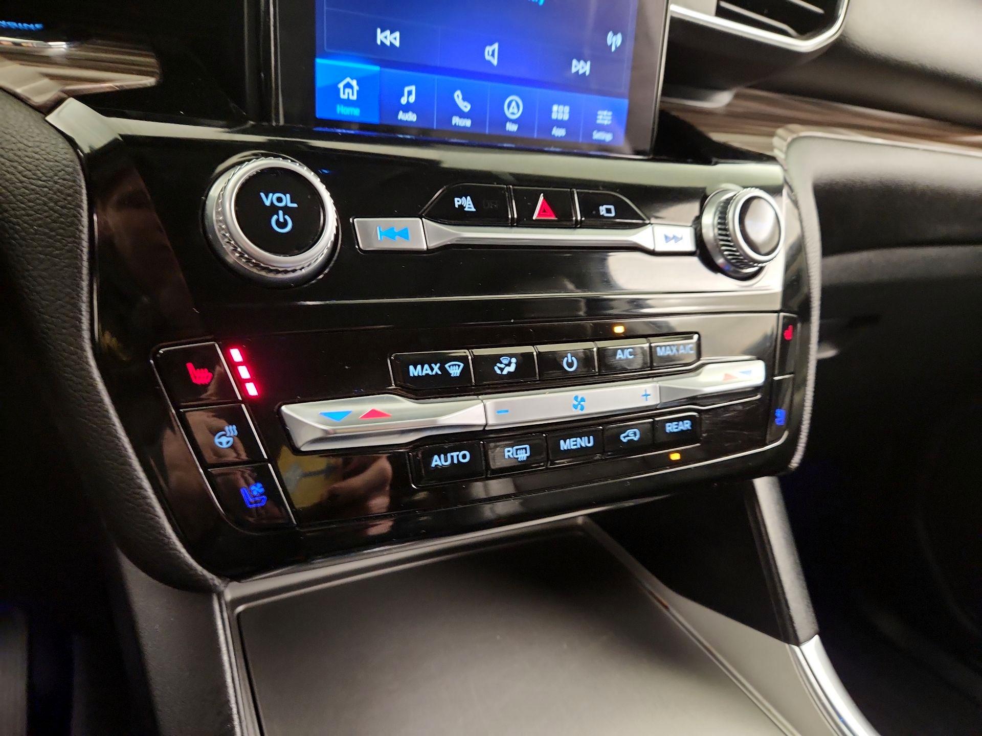 Thumbnail: 2023 Ford Explorer - 17