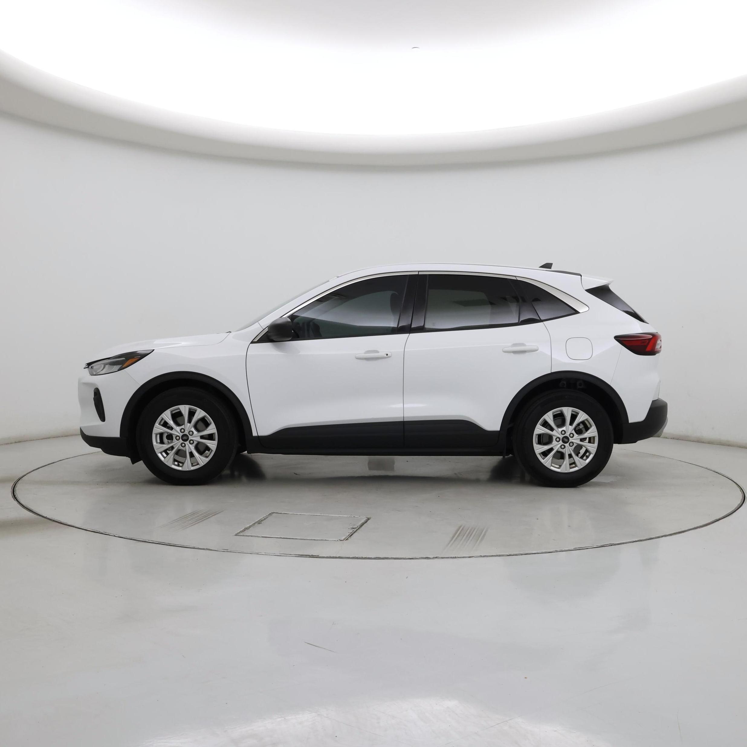 Thumbnail: 2023 Ford Escape - 3