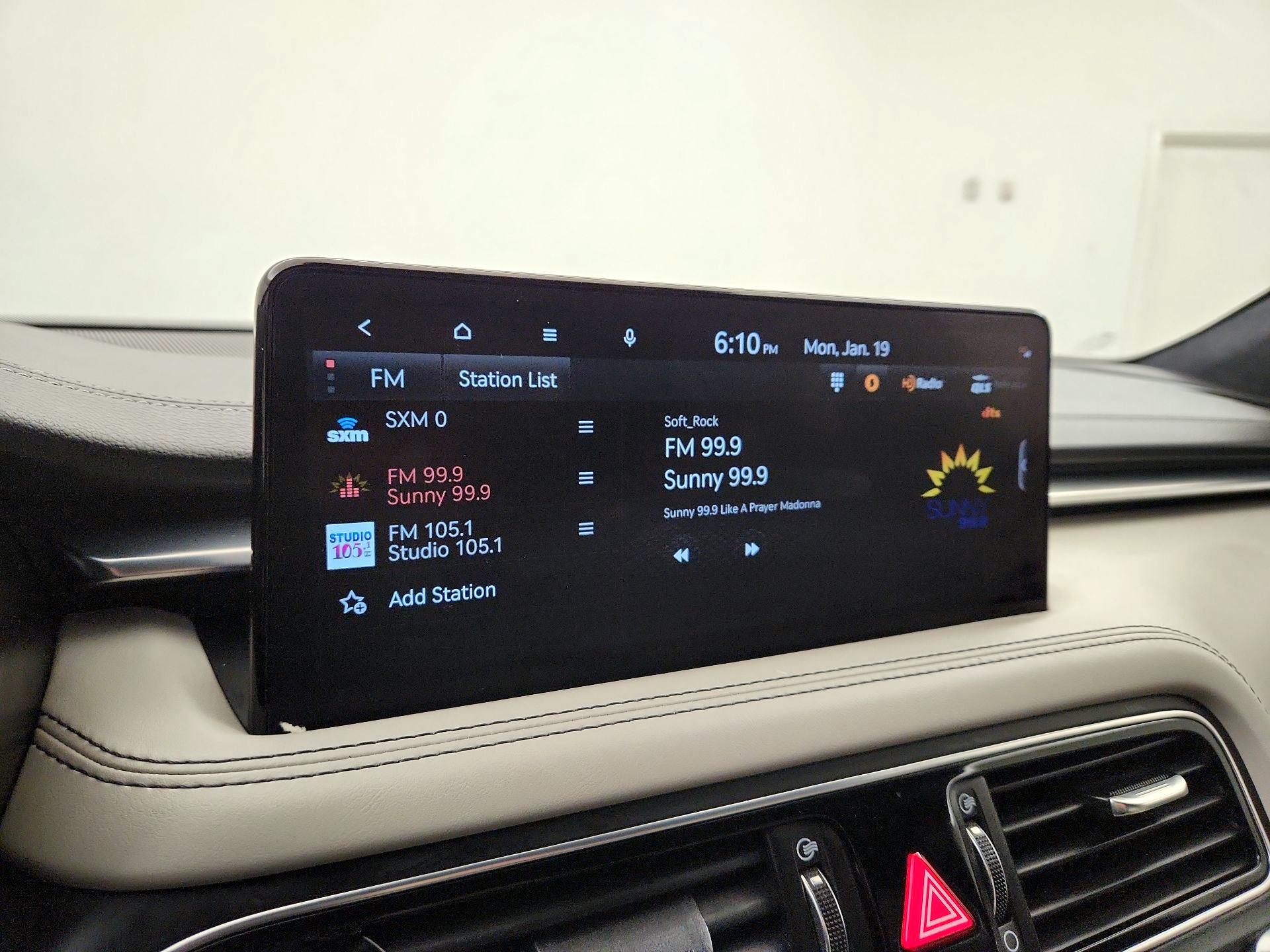 Thumbnail: 2023 Genesis G70 - 16