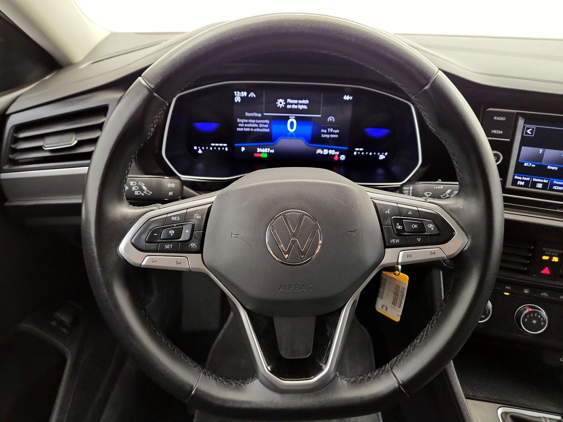 Thumbnail: 2024 Volkswagen Jetta - 10