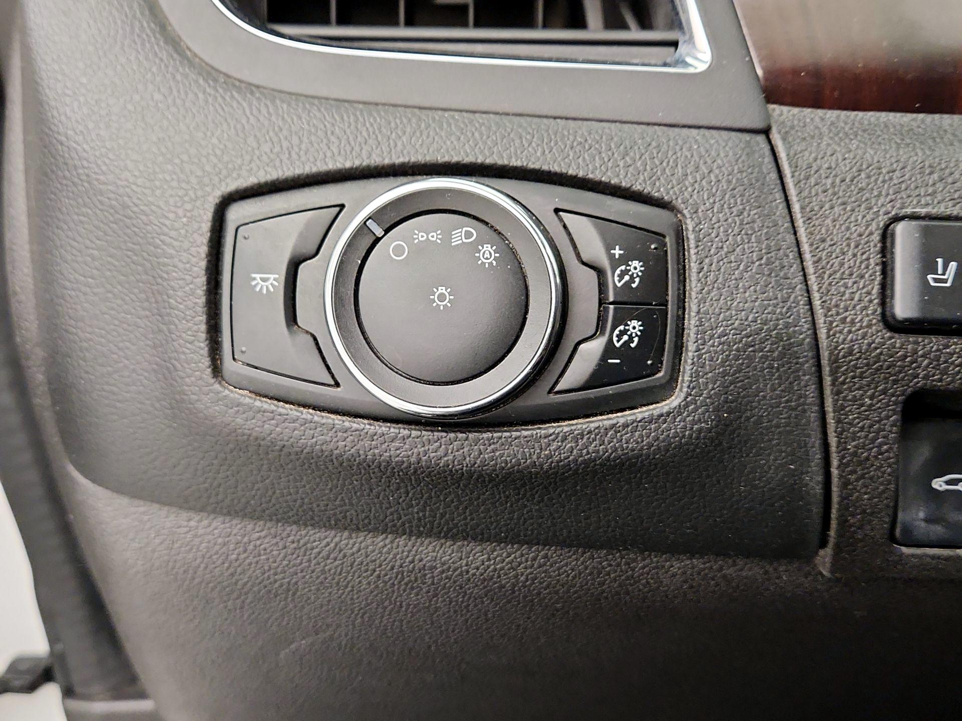 Thumbnail: 2014 Ford Edge - 13