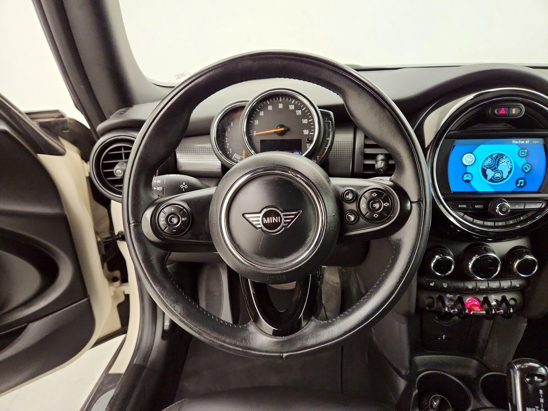 Thumbnail: 2020 MINI Cooper - 10