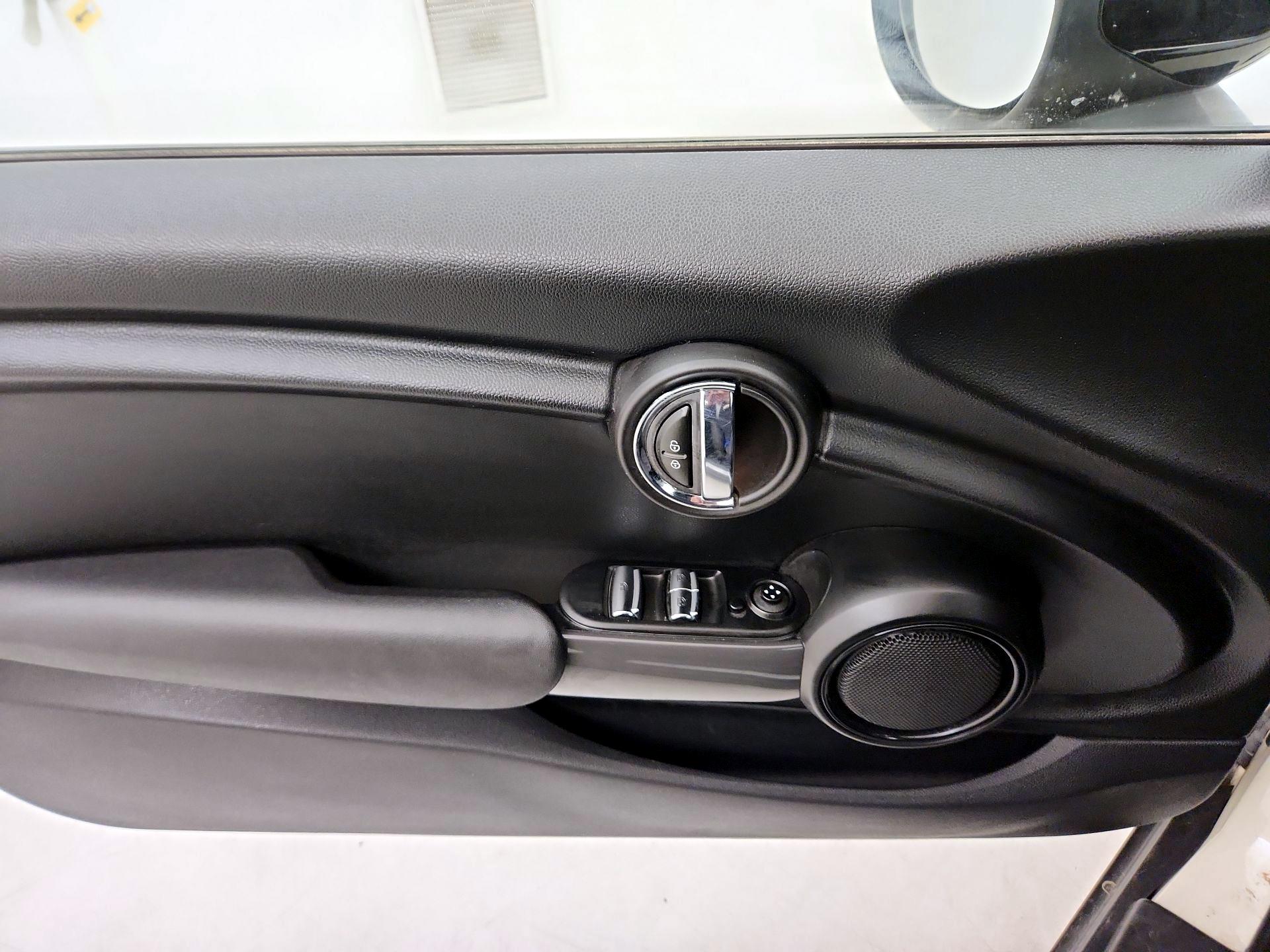 Thumbnail: 2020 MINI Cooper - 12