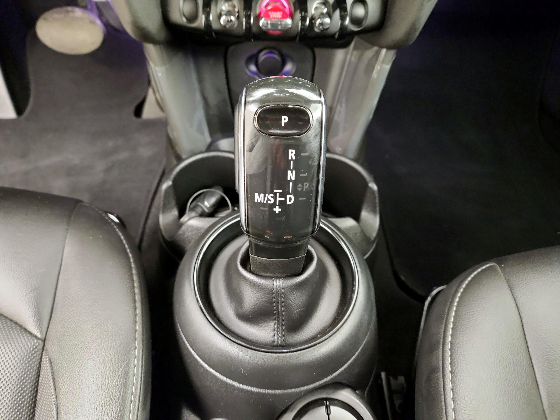 Thumbnail: 2020 MINI Cooper - 16