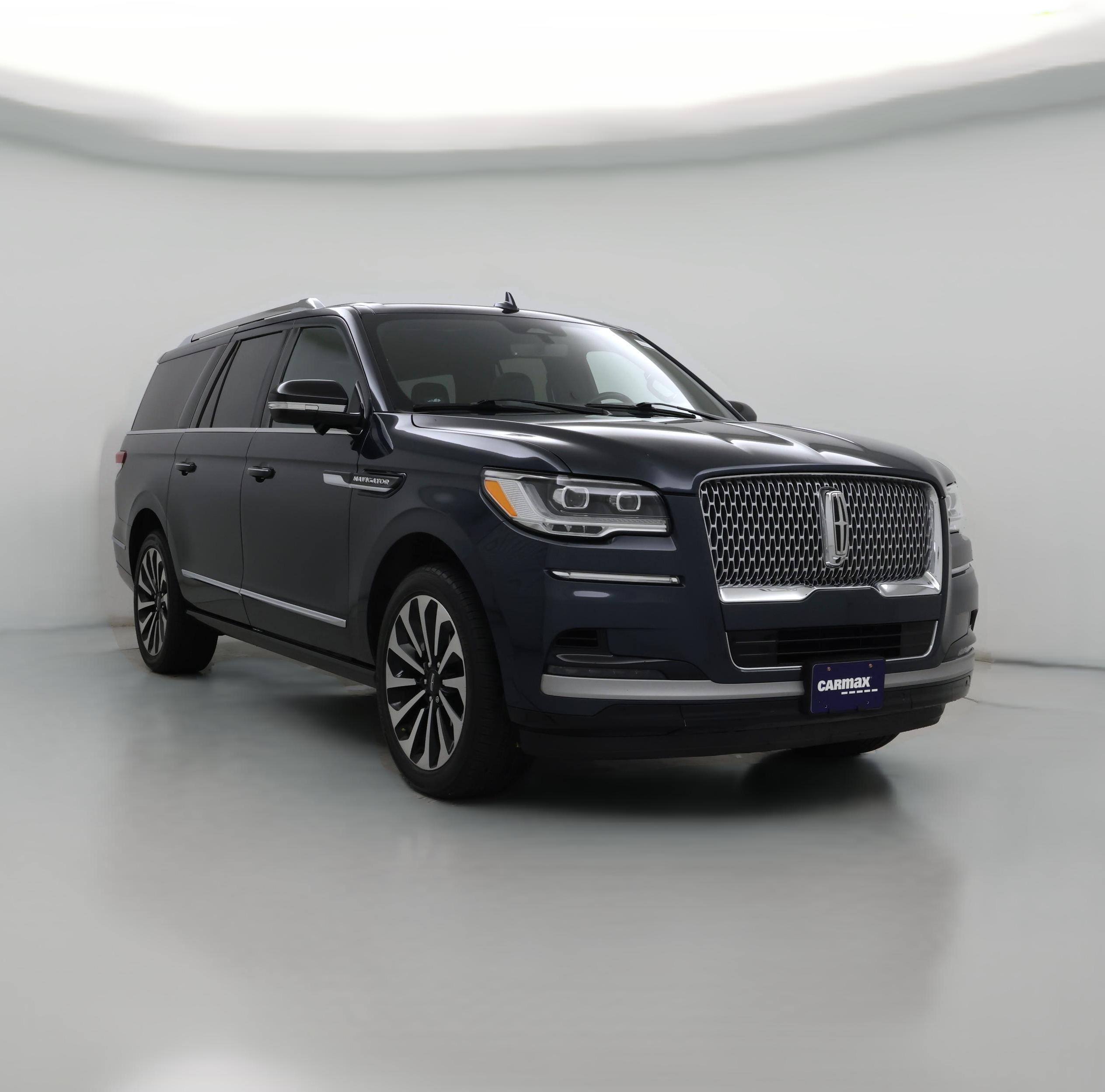 Thumbnail: 2022 Lincoln Navigator L - 1