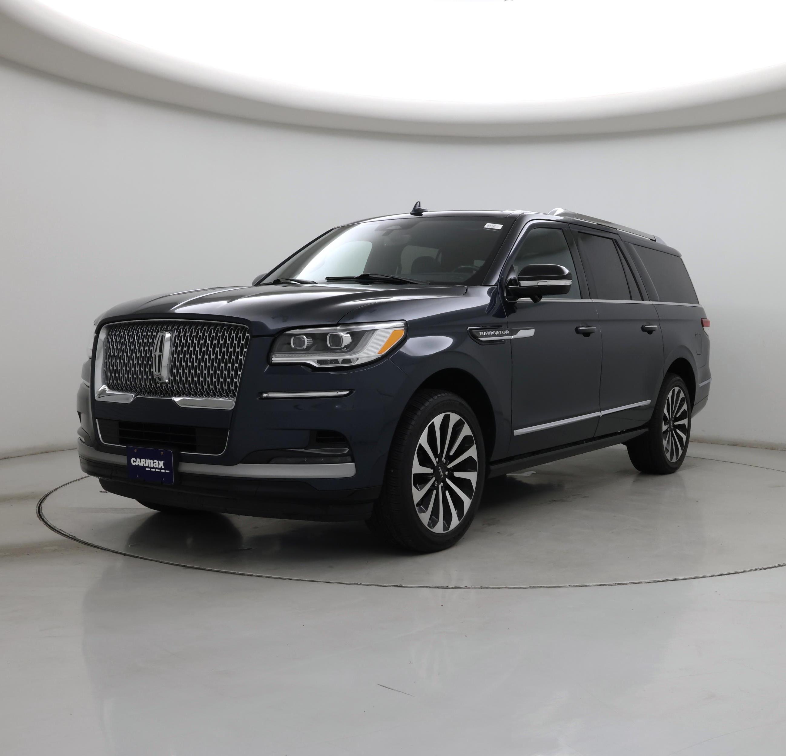 Thumbnail: 2022 Lincoln Navigator L - 4