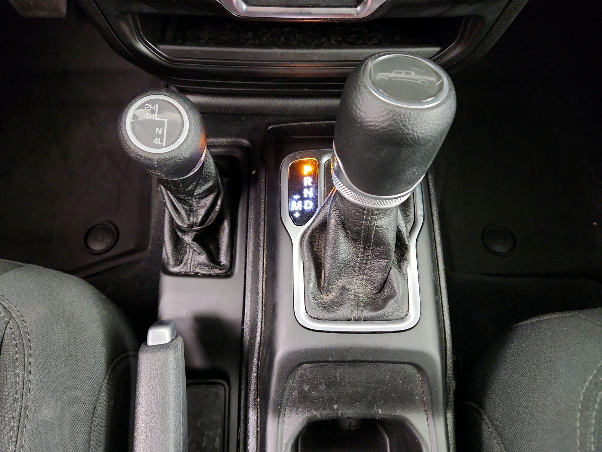 Thumbnail: 2021 Jeep Gladiator - 17