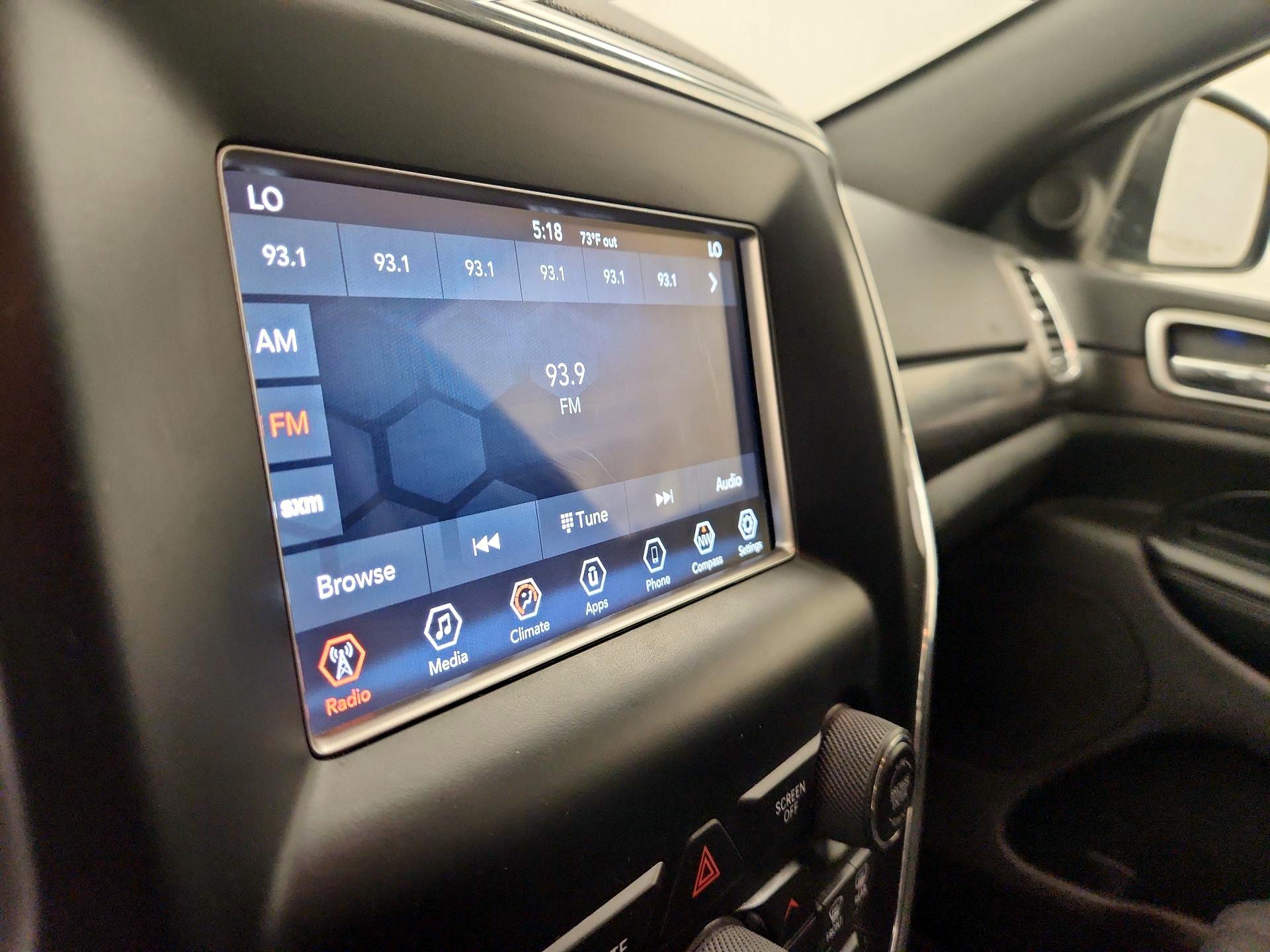 Thumbnail: 2018 Jeep Grand Cherokee - 15