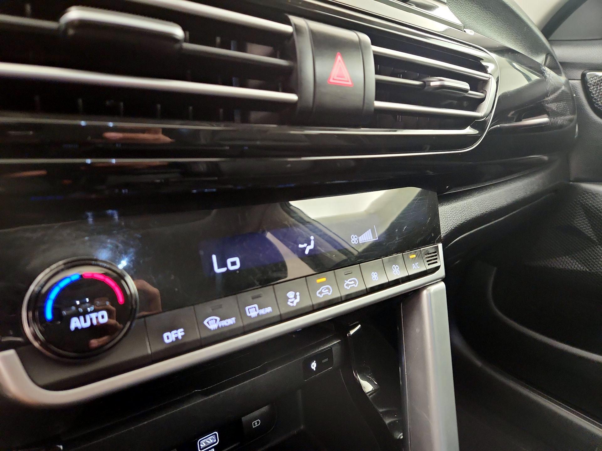 Thumbnail: 2021 Kia Seltos - 16