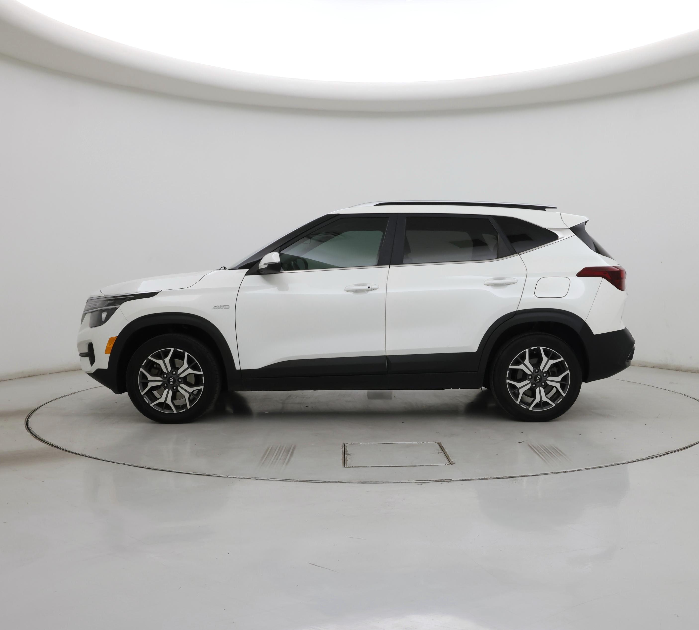 Thumbnail: 2021 Kia Seltos - 3