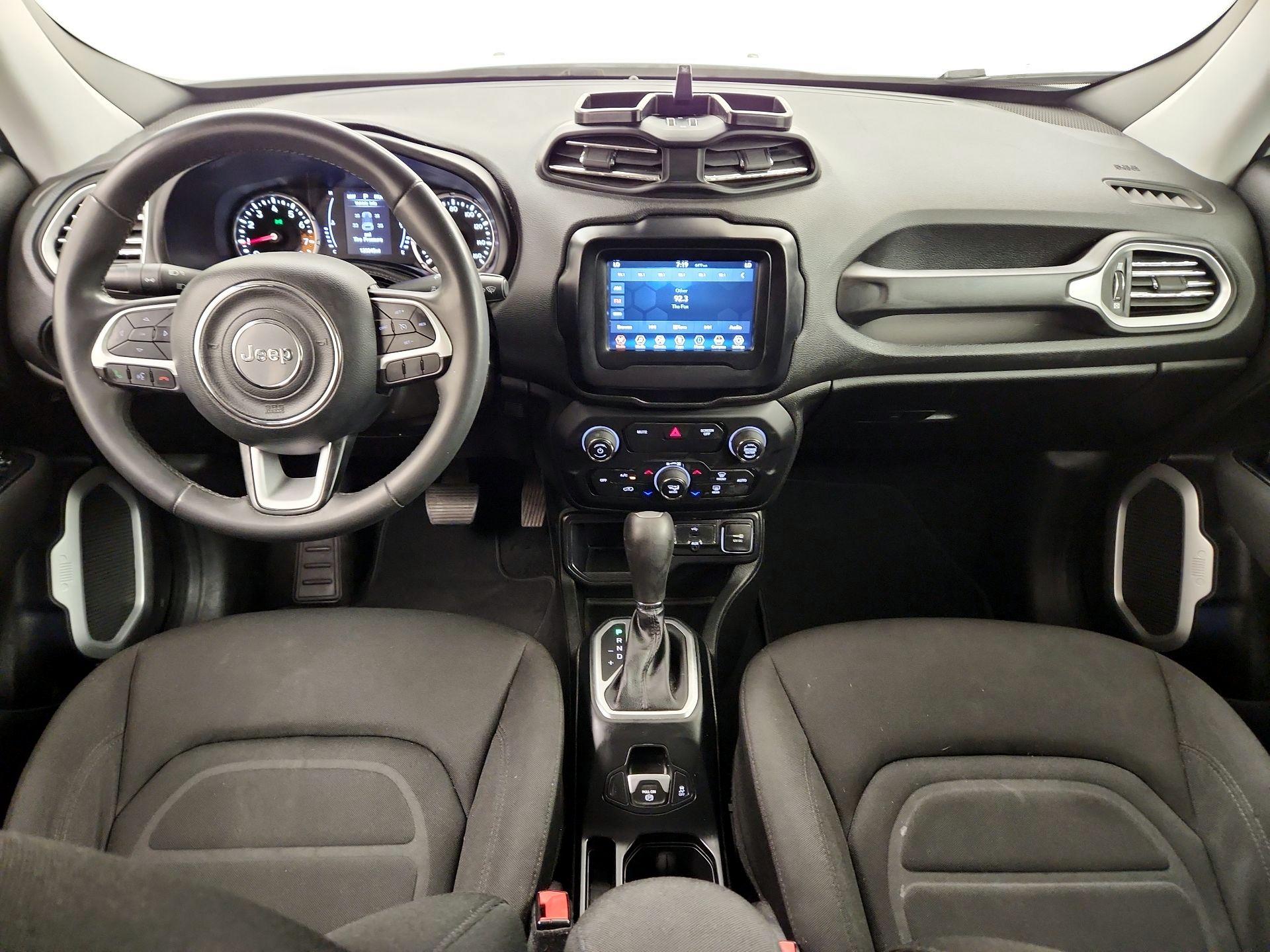 Thumbnail: 2018 Jeep Renegade - 9