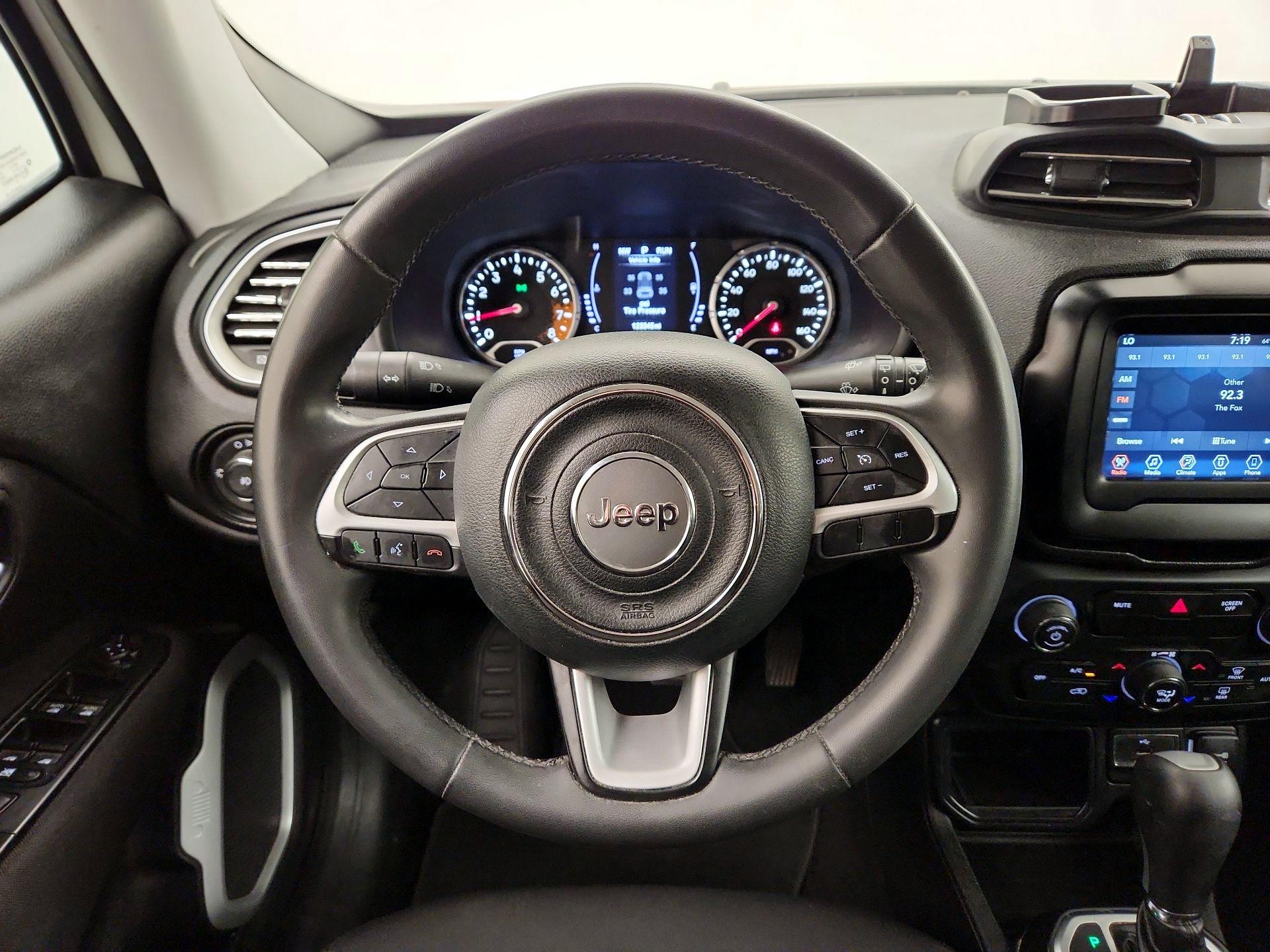 Thumbnail: 2018 Jeep Renegade - 10