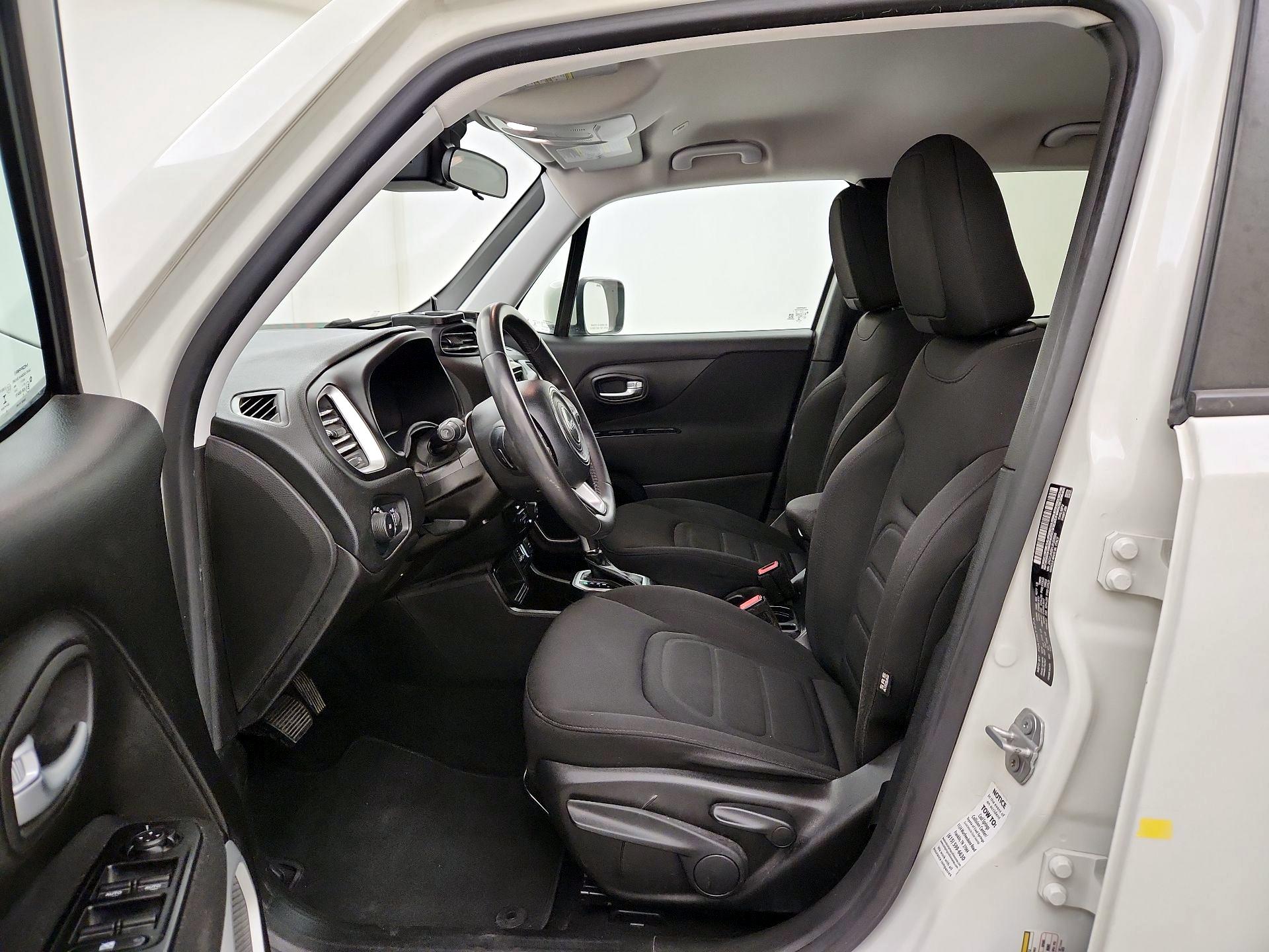 Thumbnail: 2018 Jeep Renegade - 11