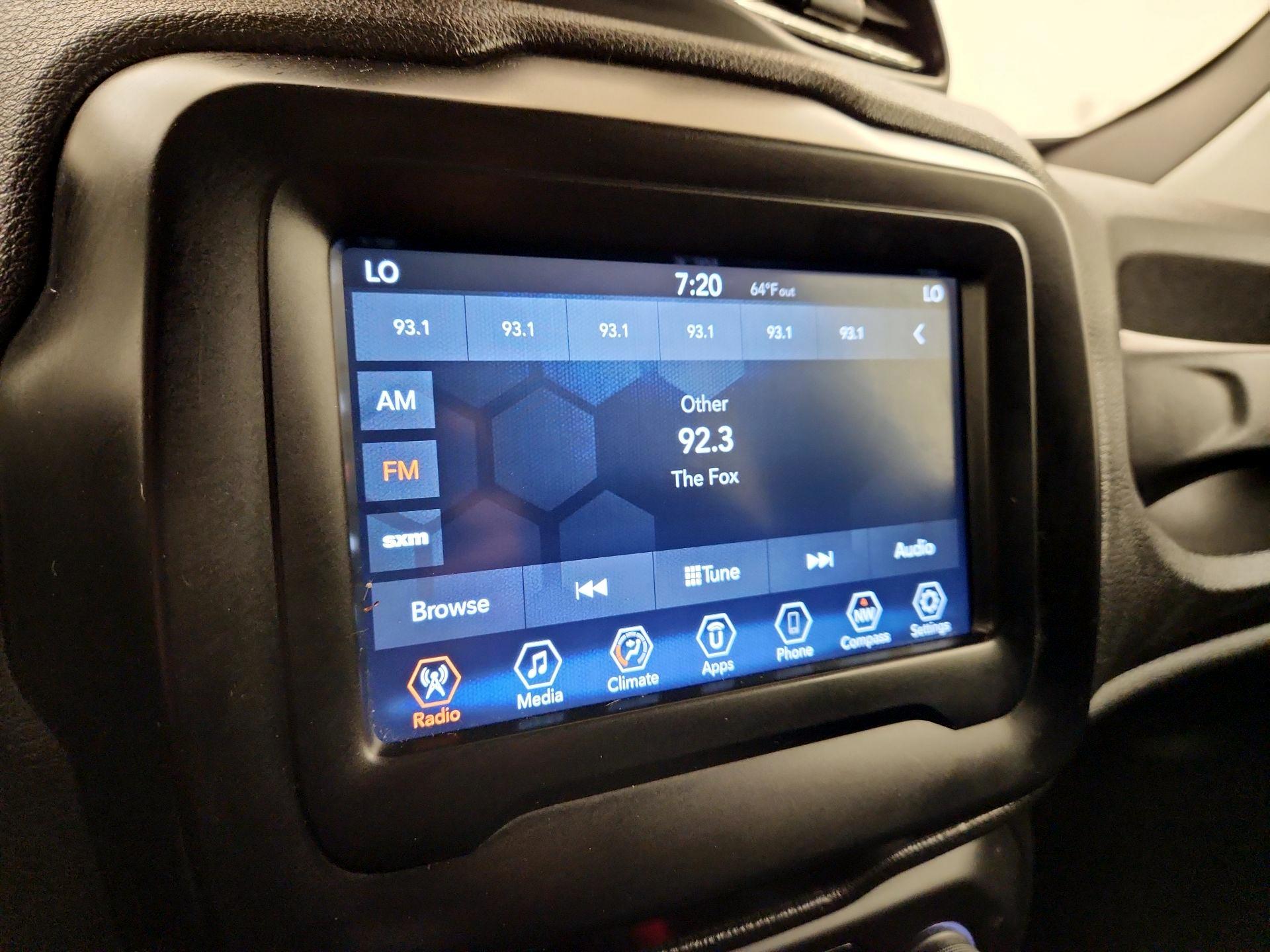 Thumbnail: 2018 Jeep Renegade - 15