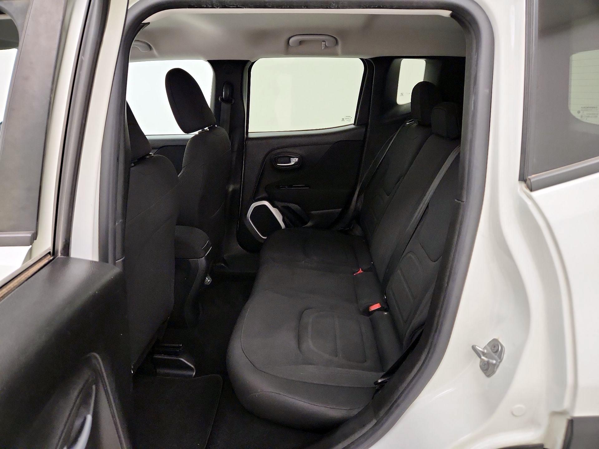 Thumbnail: 2018 Jeep Renegade - 19