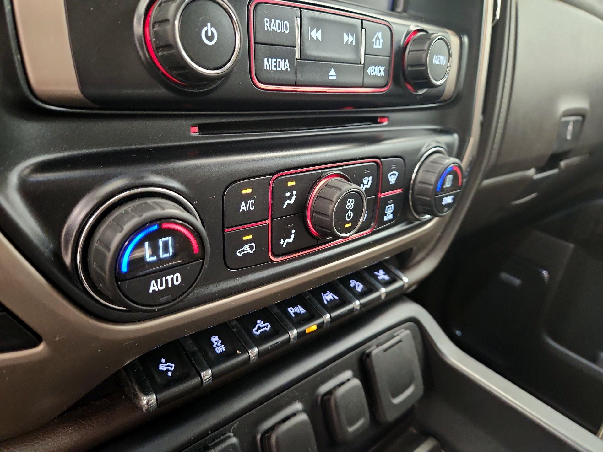 Thumbnail: 2016 GMC Sierra 1500 - 17