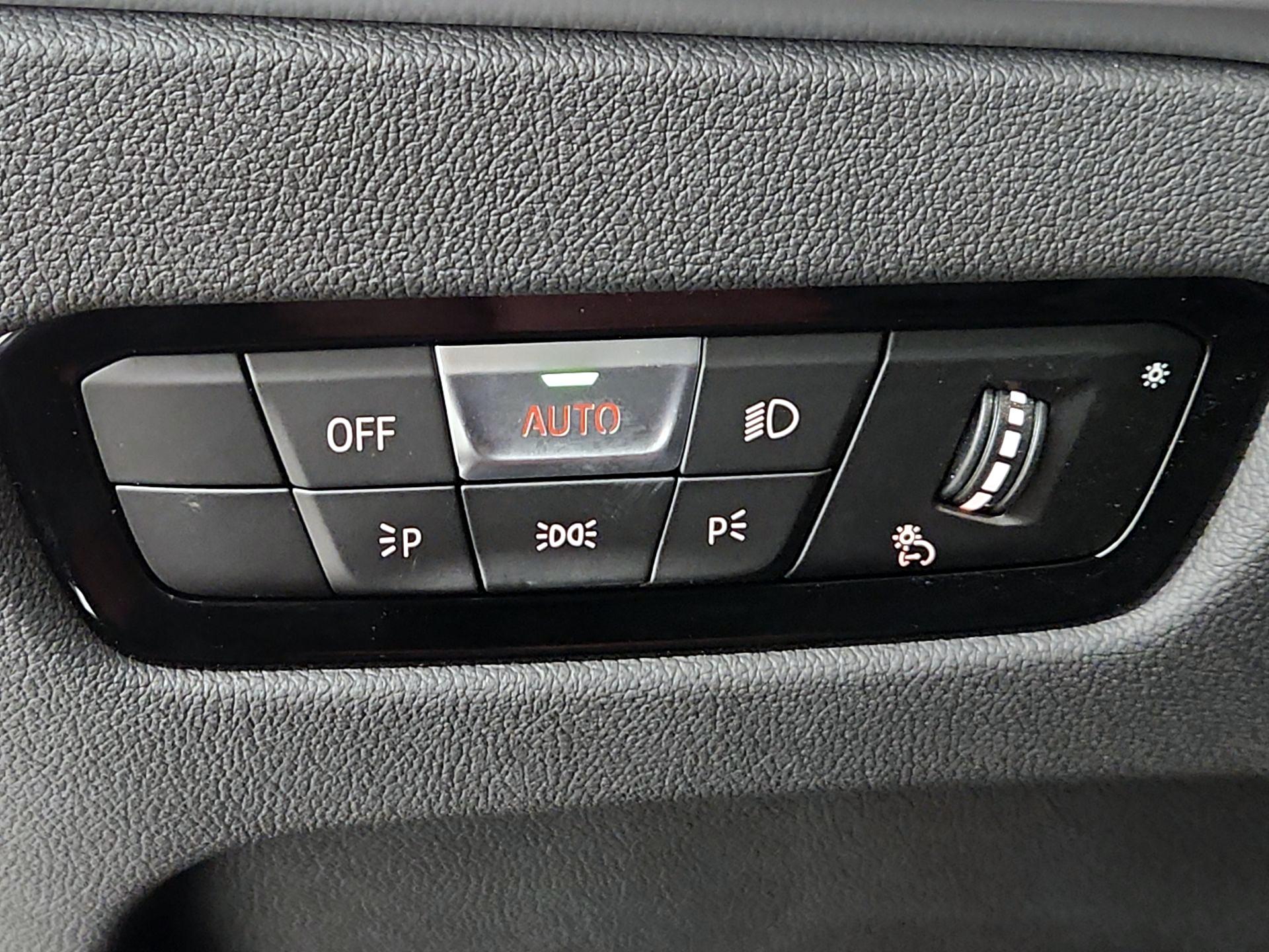 Thumbnail: 2025 BMW 4 Series - 13