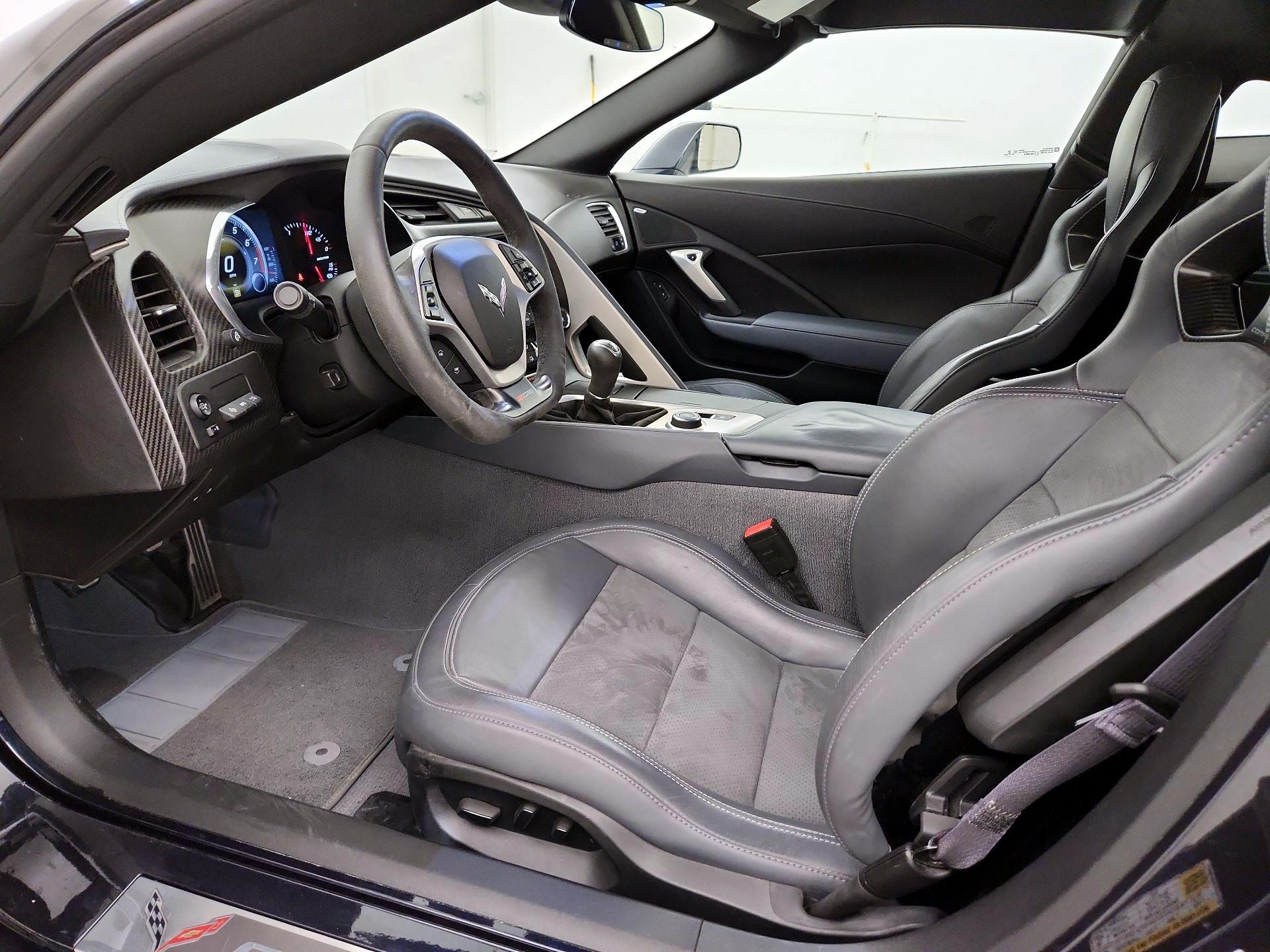 Thumbnail: 2015 Chevrolet Corvette - 11