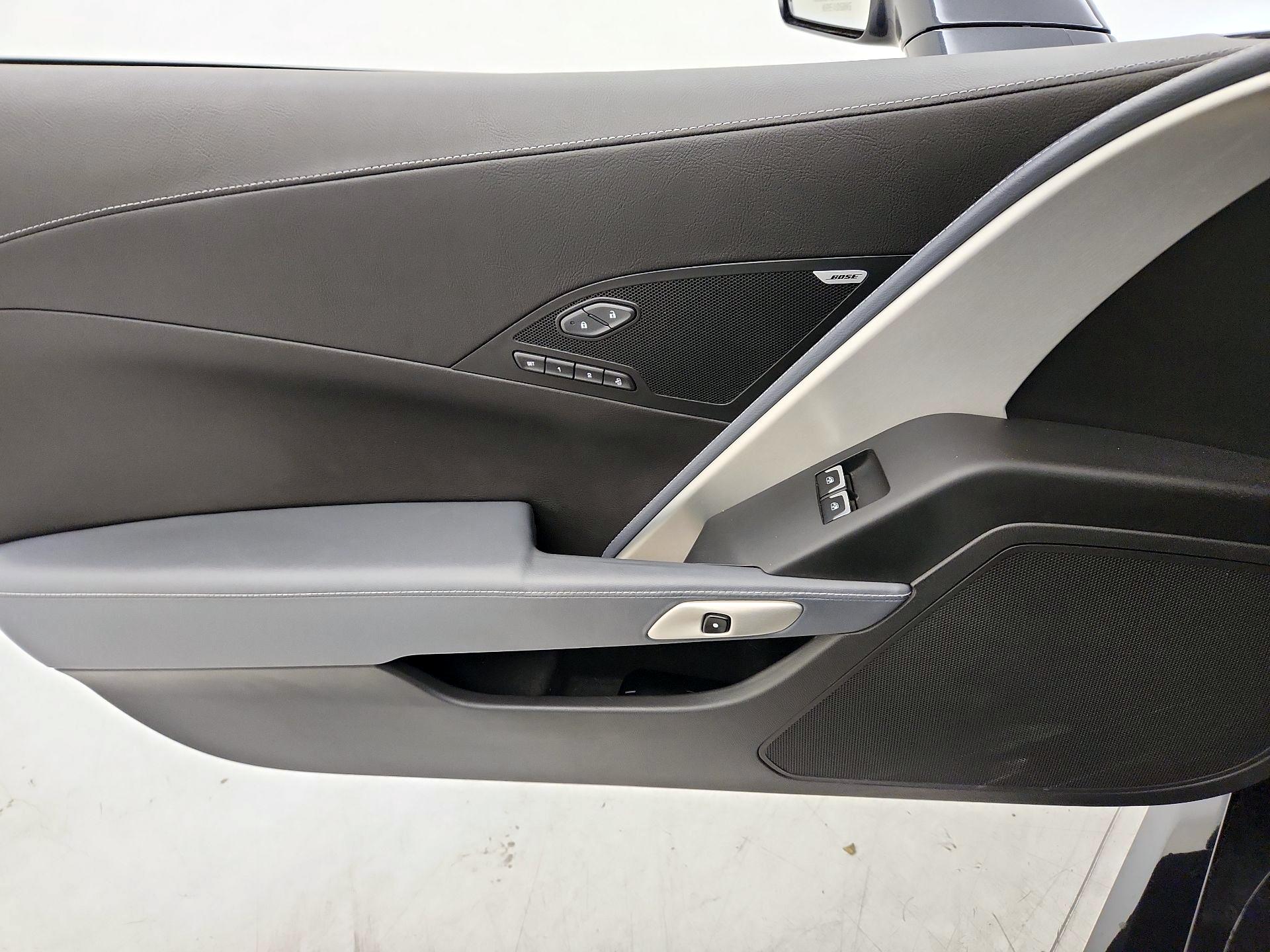 Thumbnail: 2015 Chevrolet Corvette - 12