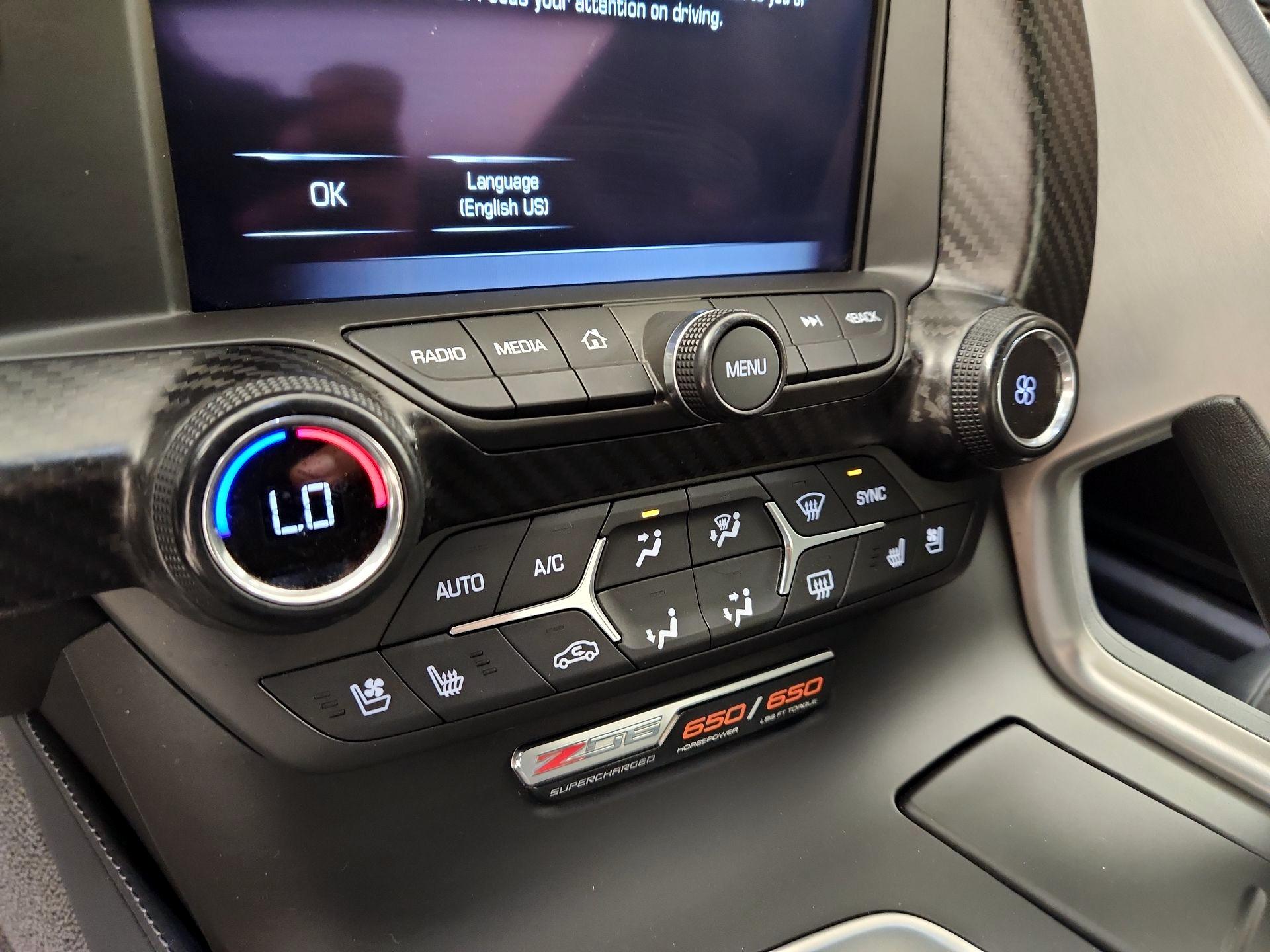 Thumbnail: 2015 Chevrolet Corvette - 17