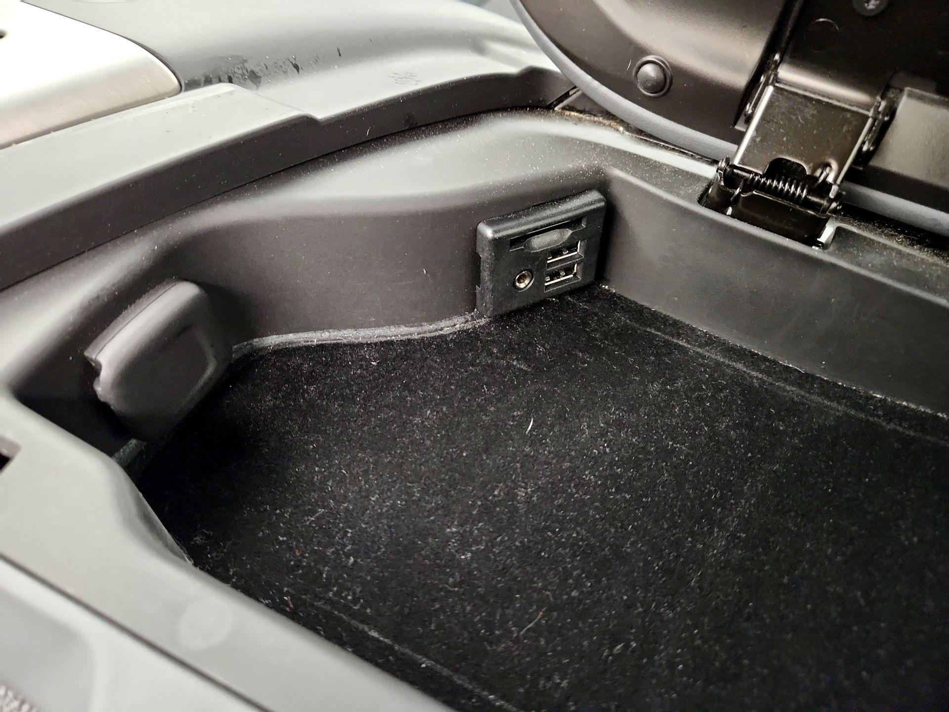 Thumbnail: 2015 Chevrolet Corvette - 19