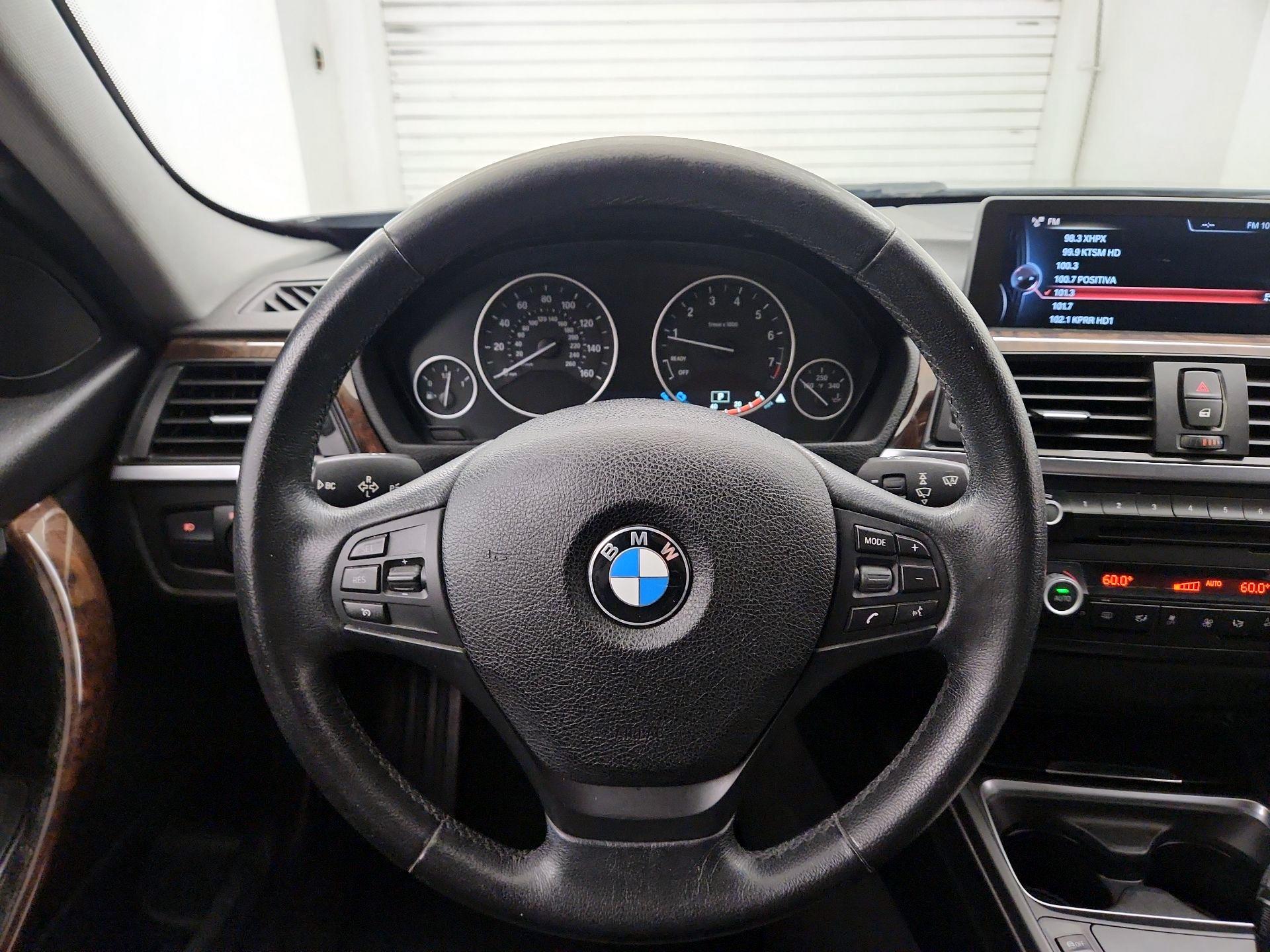 Thumbnail: 2015 BMW 3 Series - 10