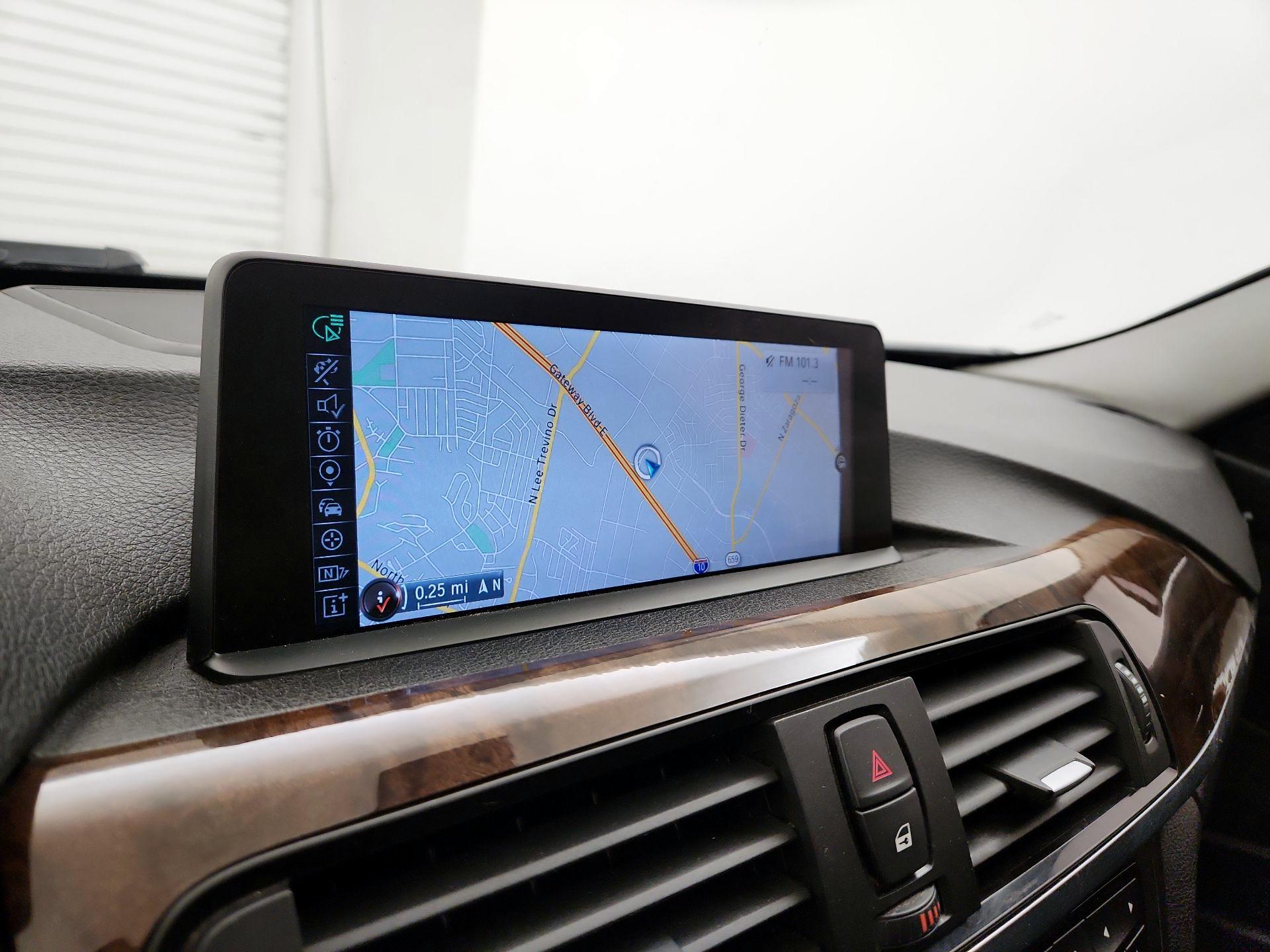 Thumbnail: 2015 BMW 3 Series - 14