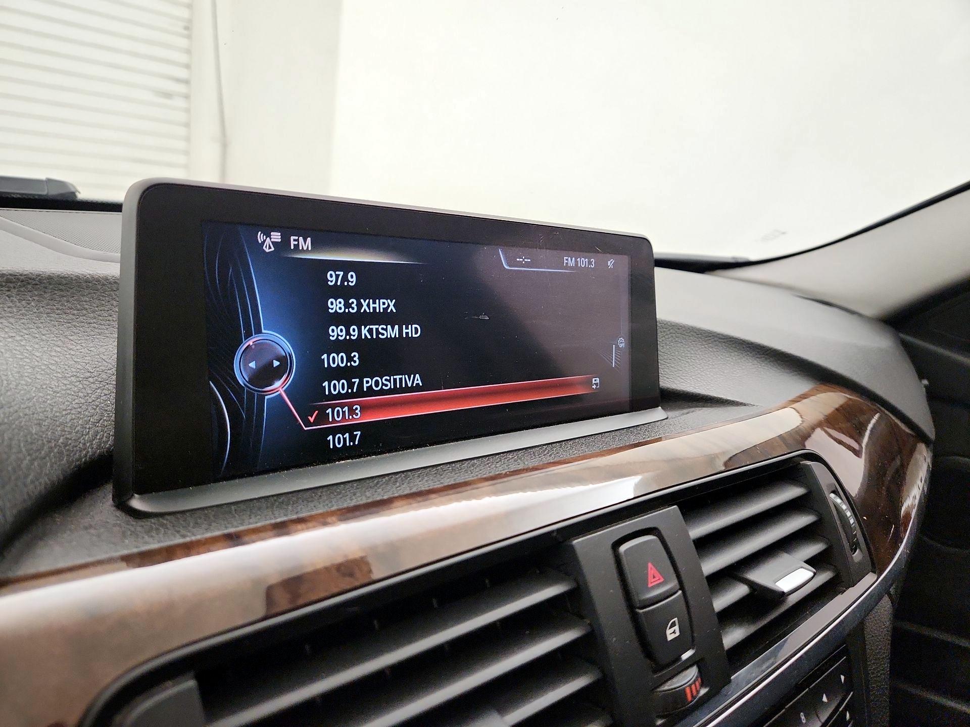 Thumbnail: 2015 BMW 3 Series - 16