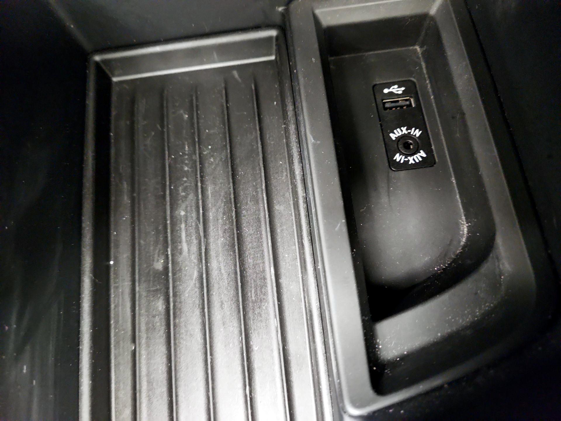 Thumbnail: 2015 BMW 3 Series - 19