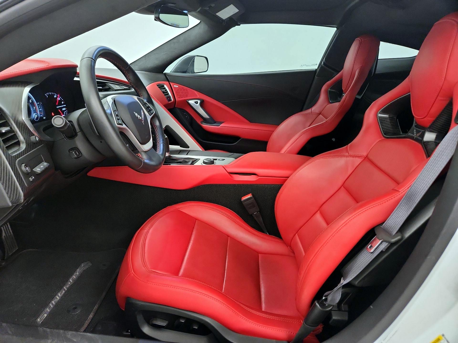 Thumbnail: 2015 Chevrolet Corvette - 11