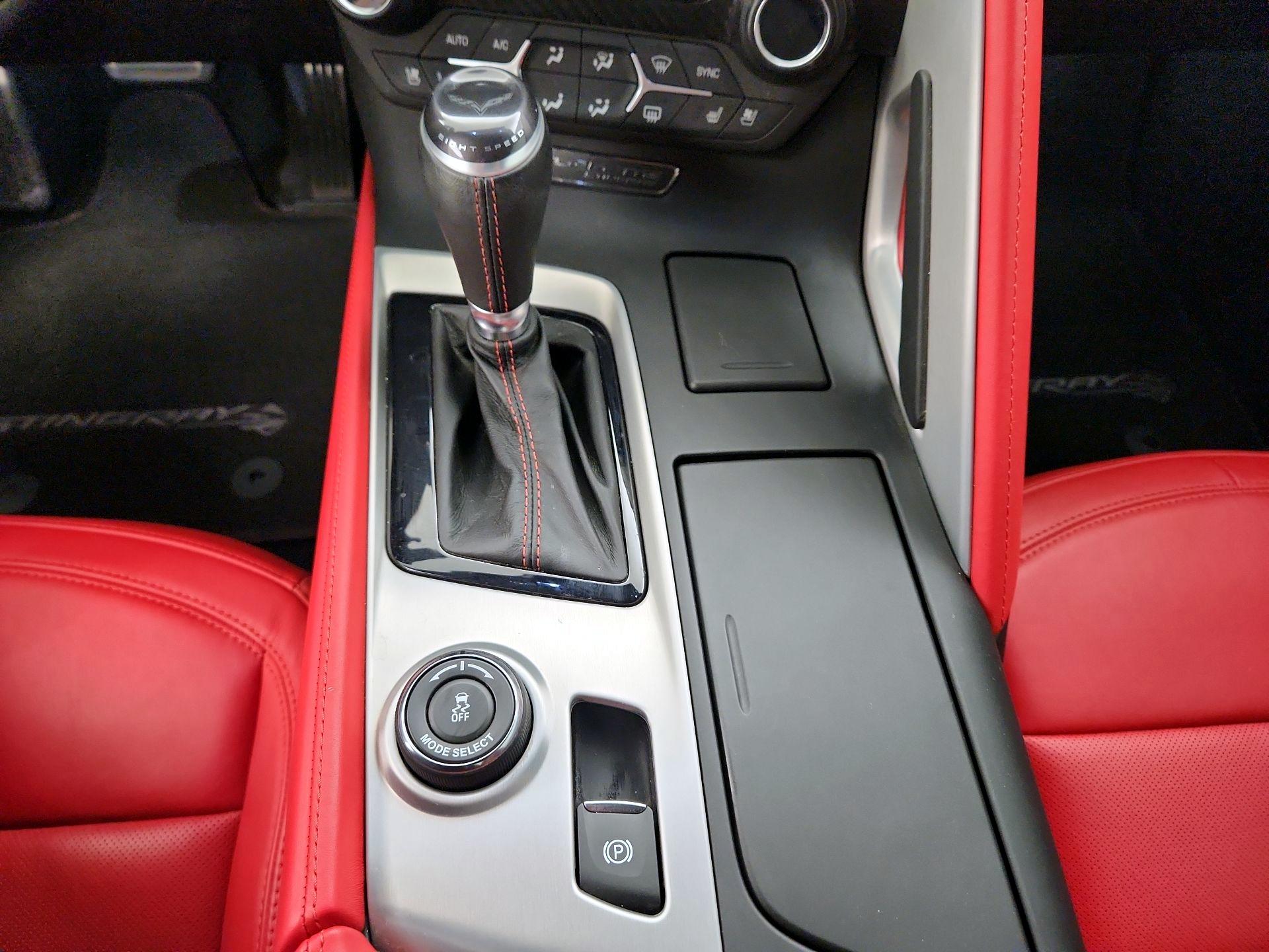 Thumbnail: 2015 Chevrolet Corvette - 18