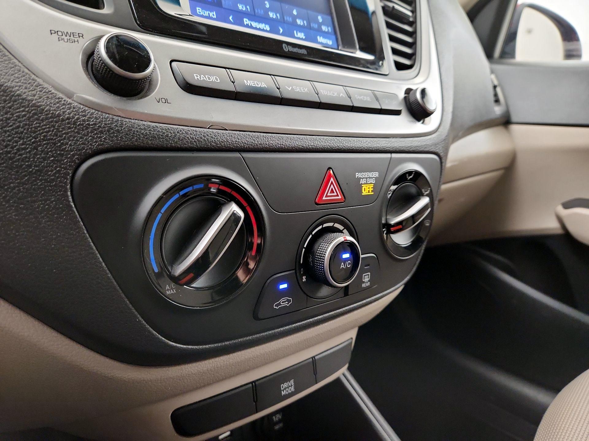 Thumbnail: 2019 Hyundai Accent - 16