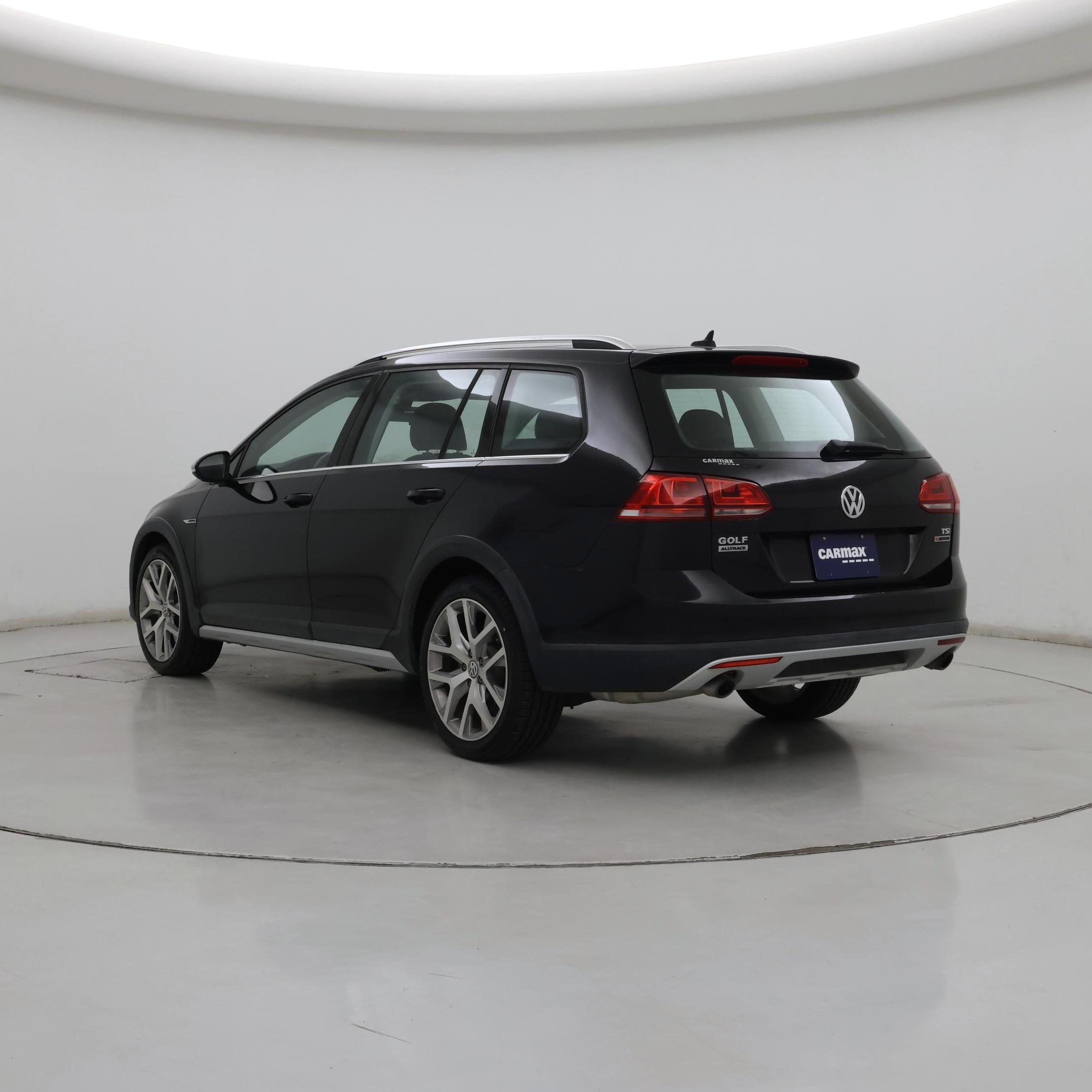 Thumbnail: 2017 Volkswagen Golf - 2