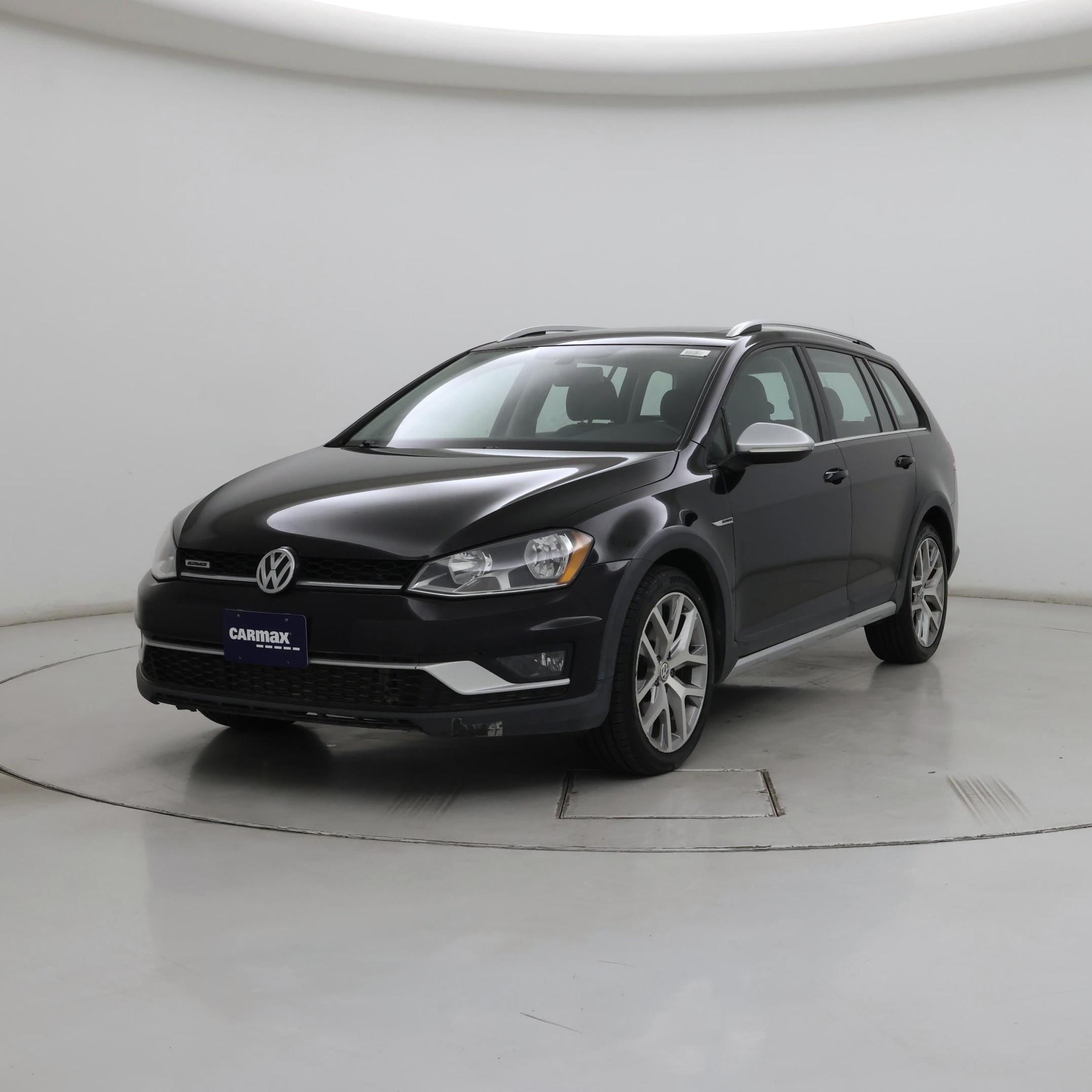 Thumbnail: 2017 Volkswagen Golf - 4