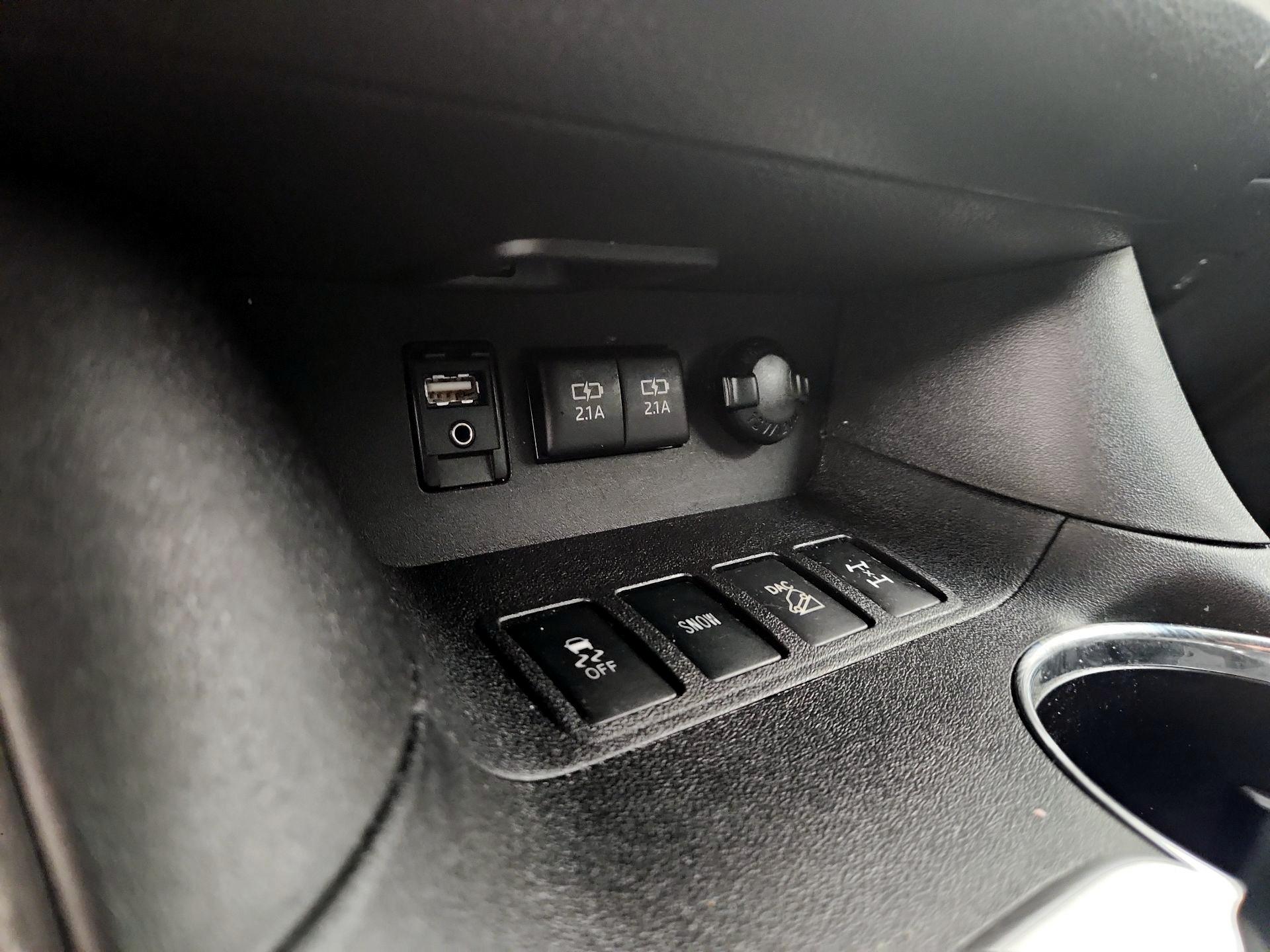 Thumbnail: 2018 Toyota Highlander - 19