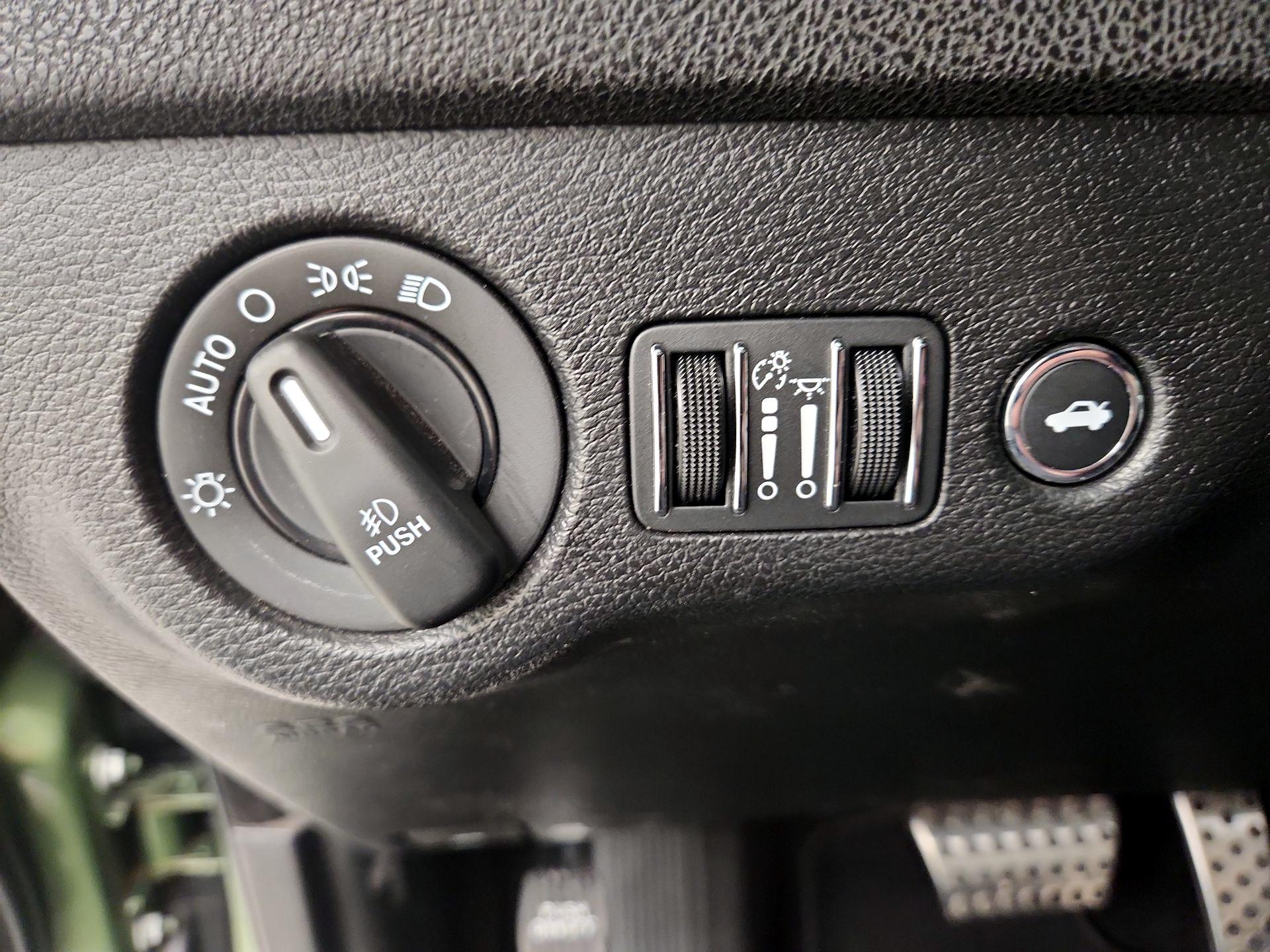 Thumbnail: 2021 Dodge Charger - 13