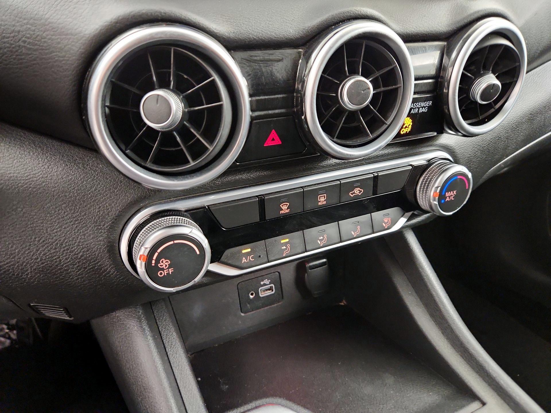 Thumbnail: 2020 Nissan Sentra - 16