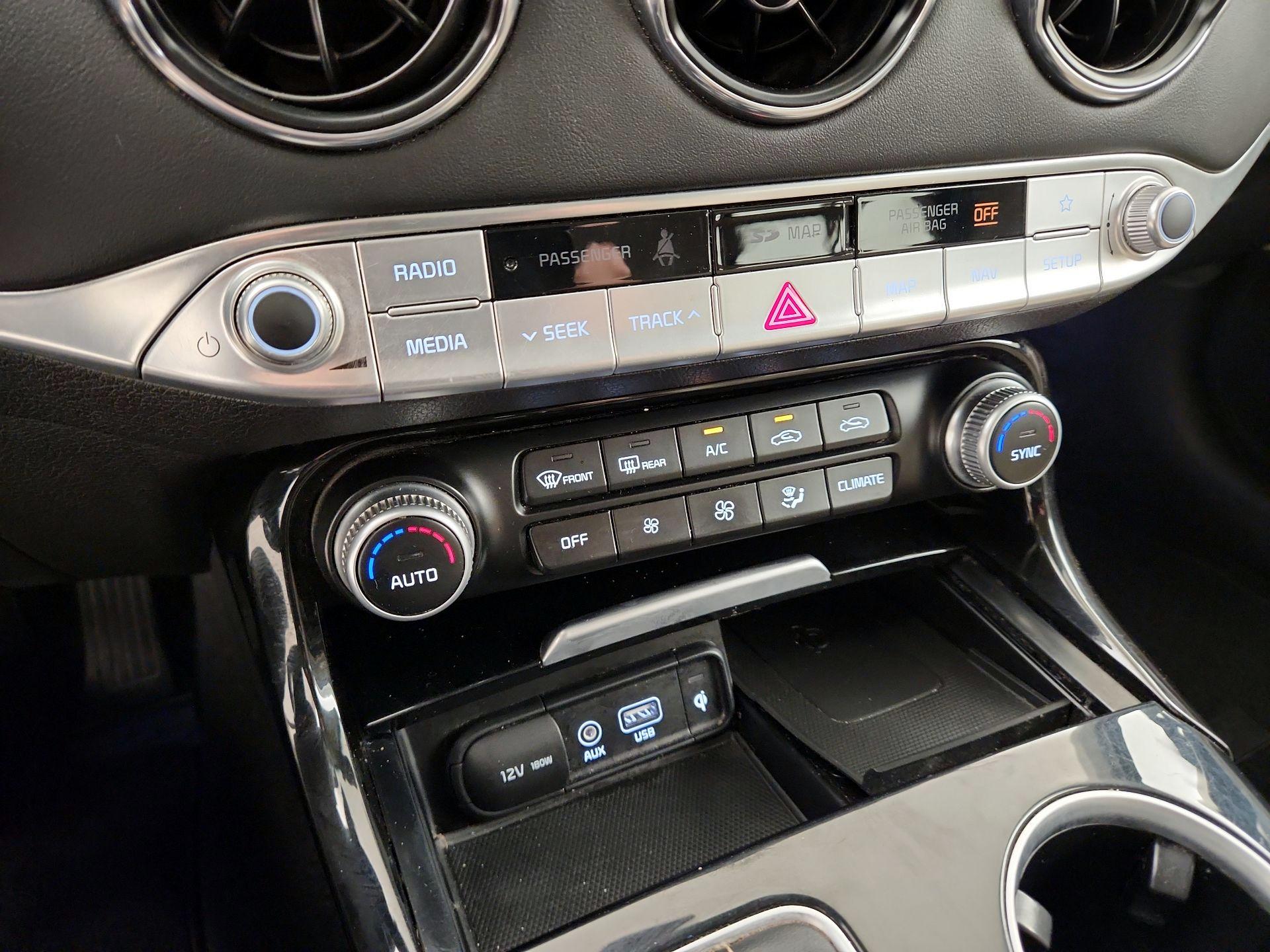 Thumbnail: 2019 Kia Stinger - 17