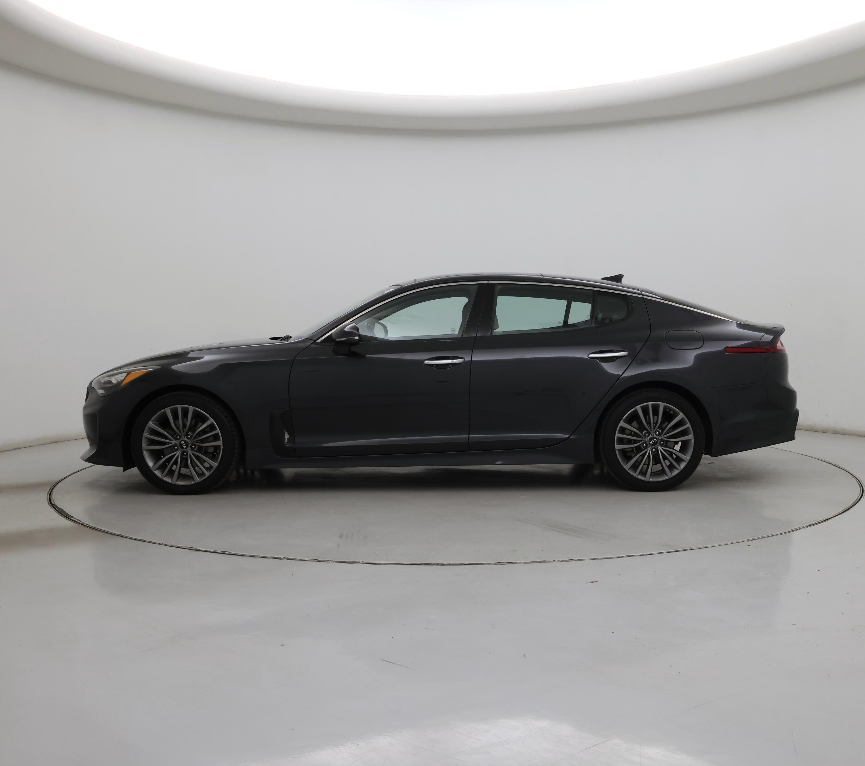 Thumbnail: 2019 Kia Stinger - 3