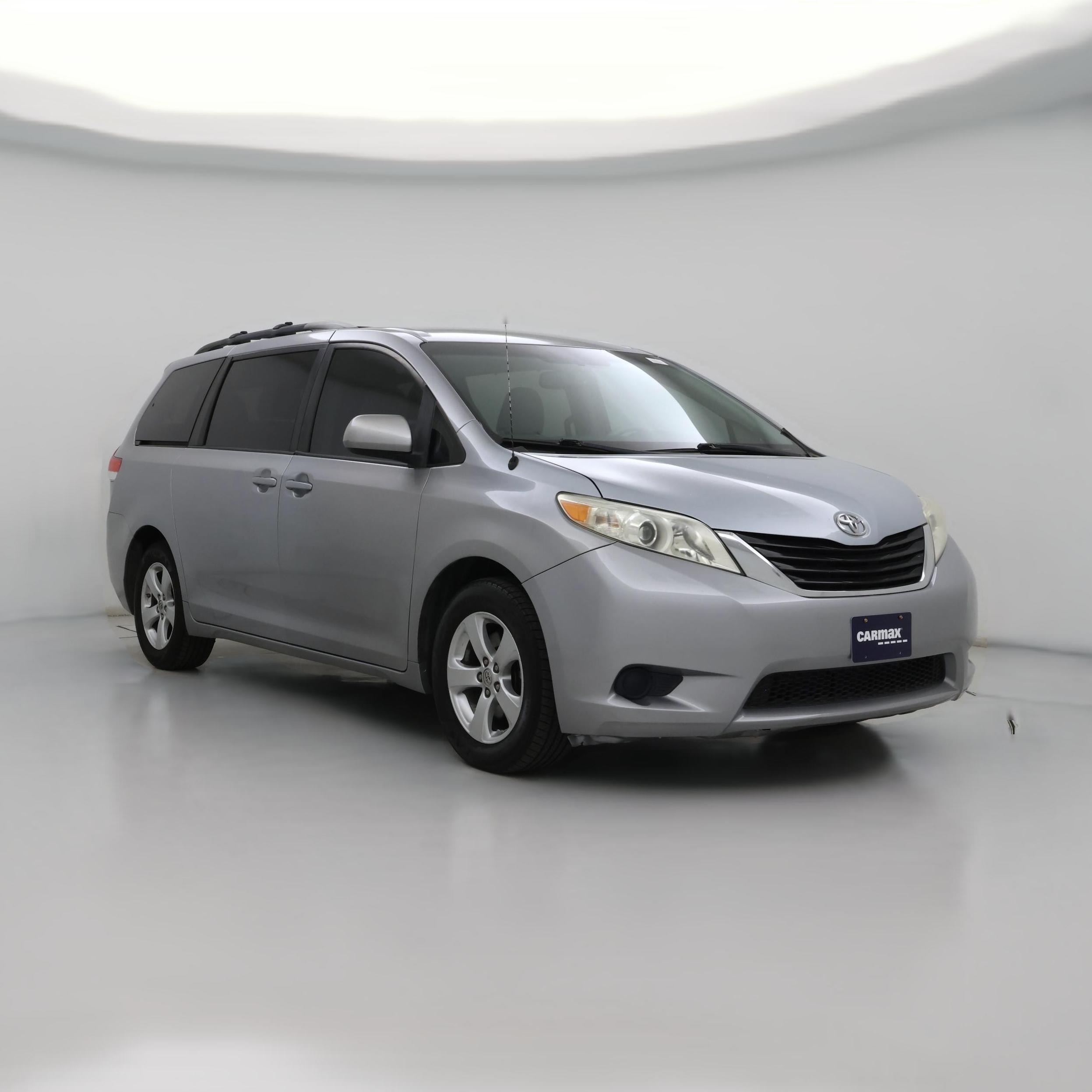 Thumbnail: 2014 Toyota Sienna - 1
