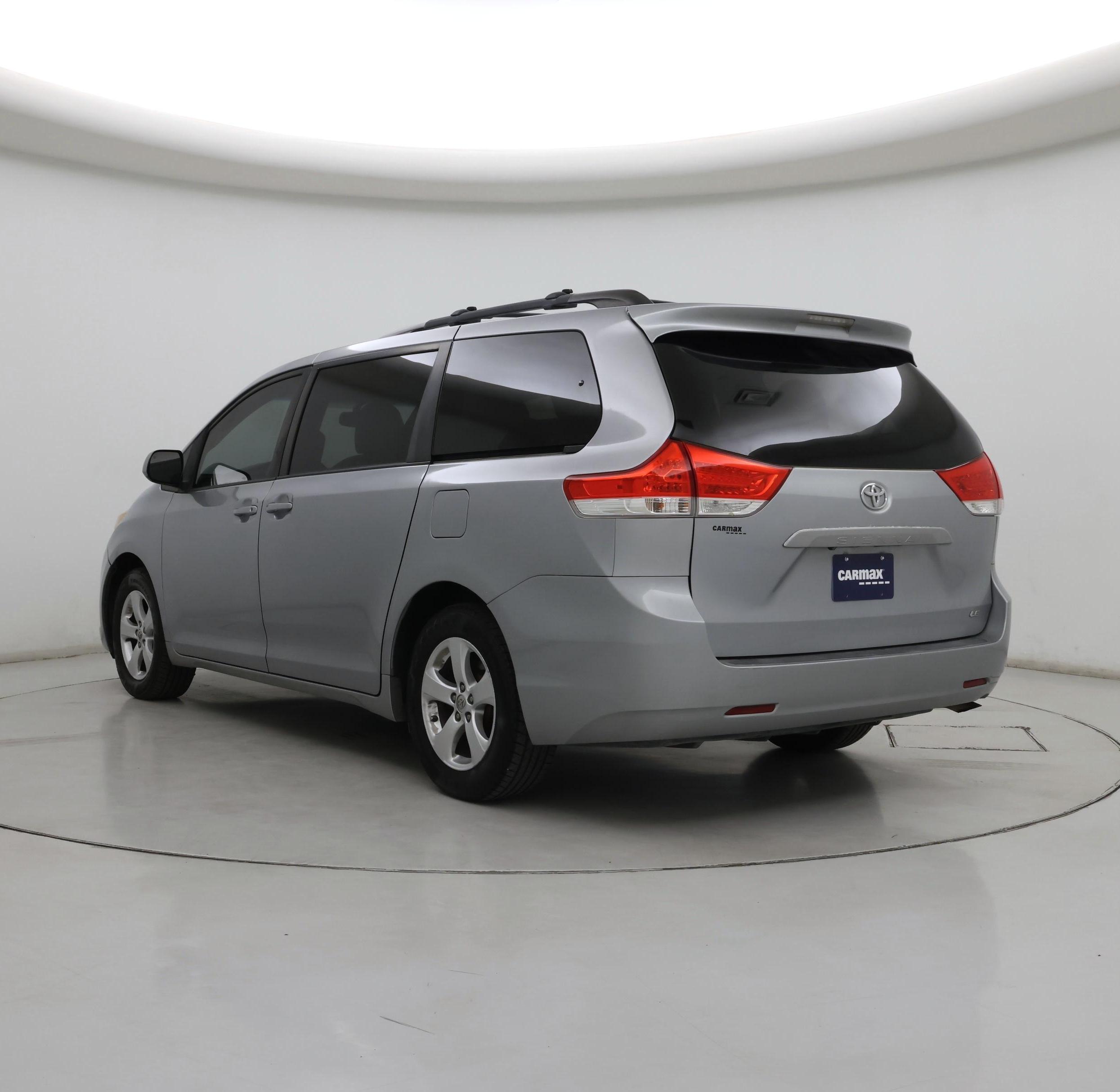Thumbnail: 2014 Toyota Sienna - 2